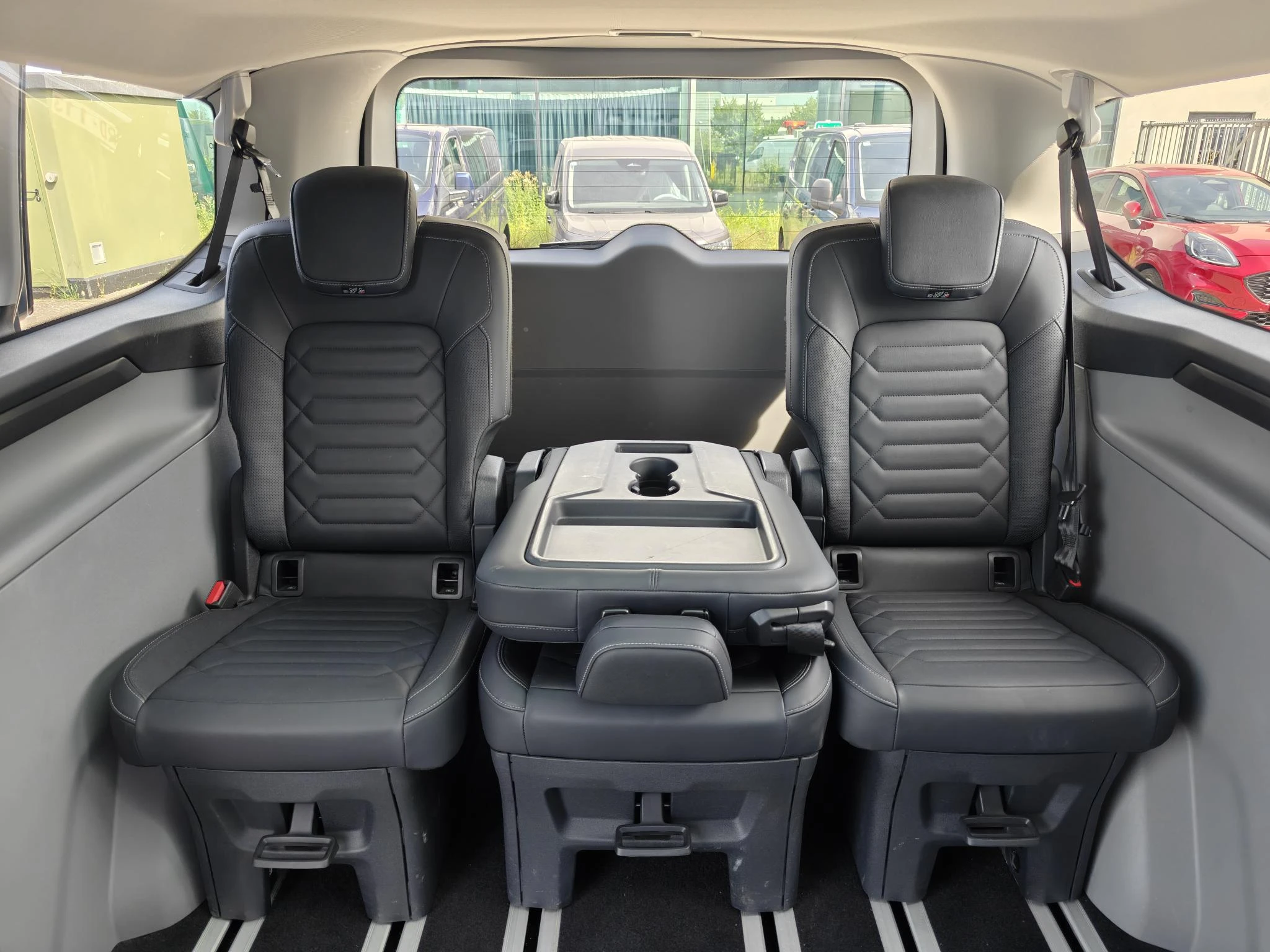 Ford-Tourneo Custom-image-9