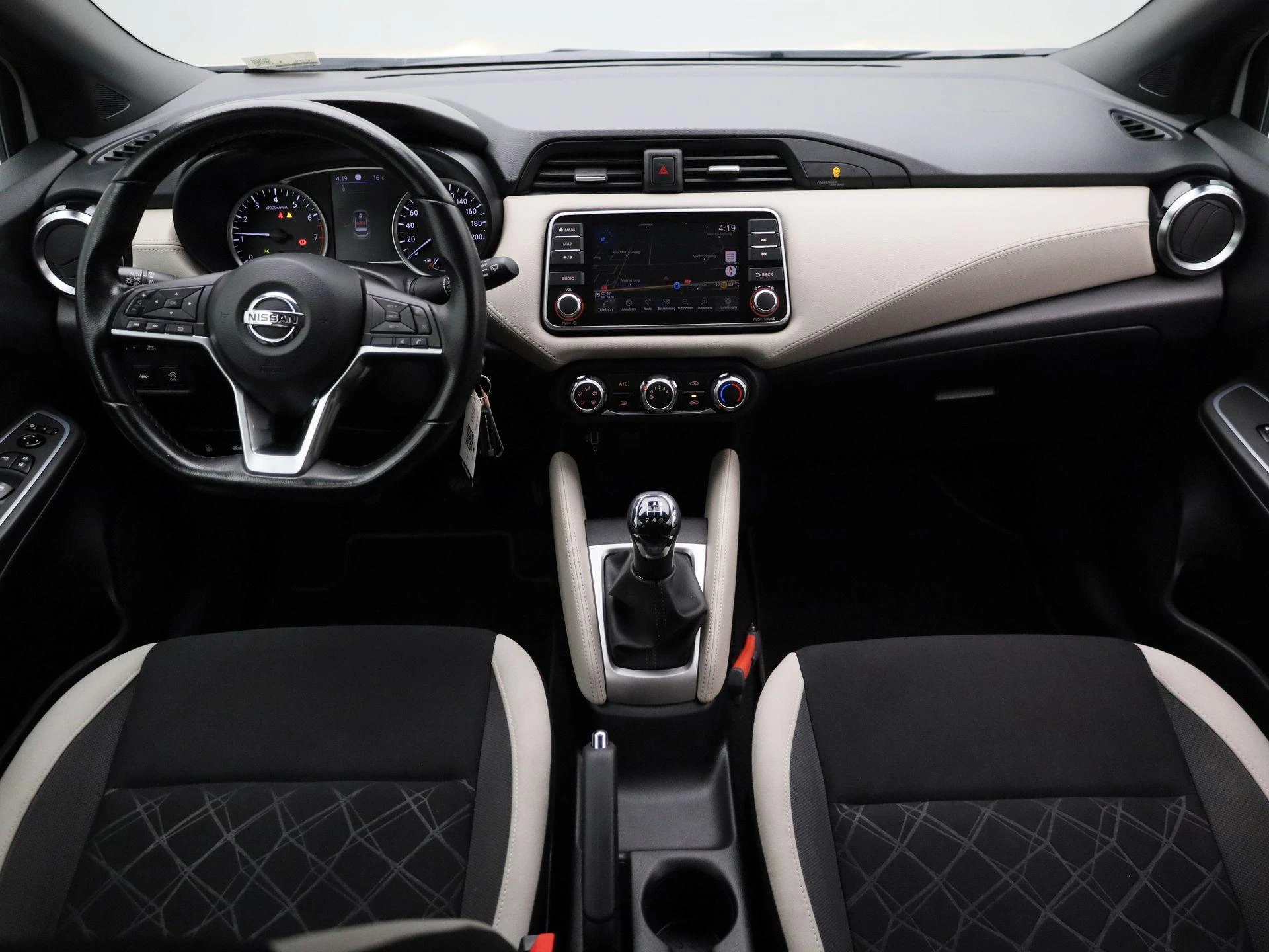 Nissan-Micra-image-8