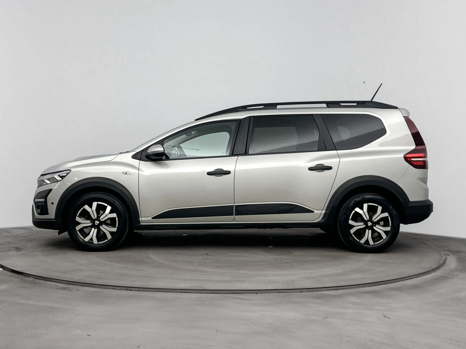 Dacia-Jogger-image-1