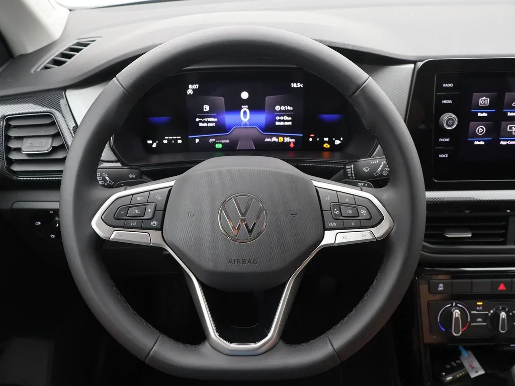 Volkswagen-T-Cross-image-21