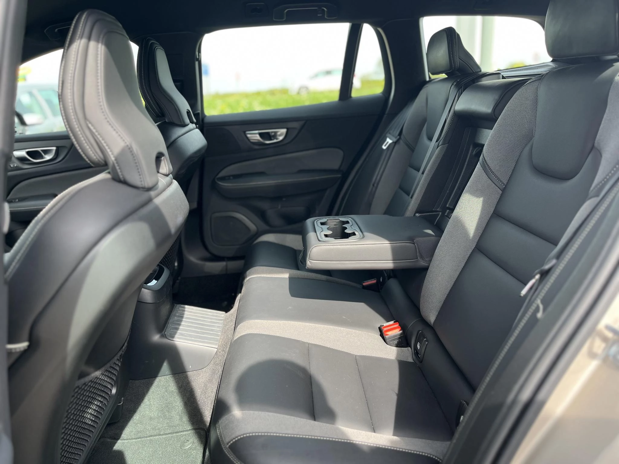 Volvo V60 T6 Plug-in hybrid AWD Plus Dark
