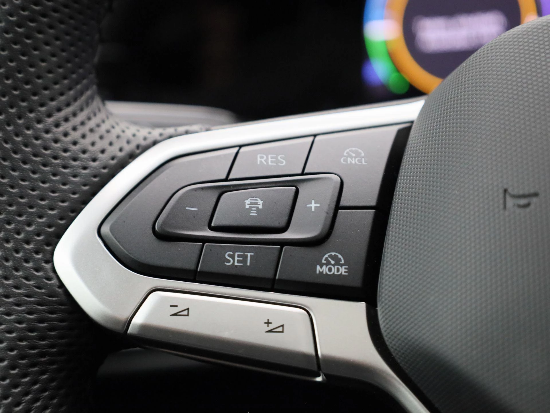 Volkswagen-Golf-image-15