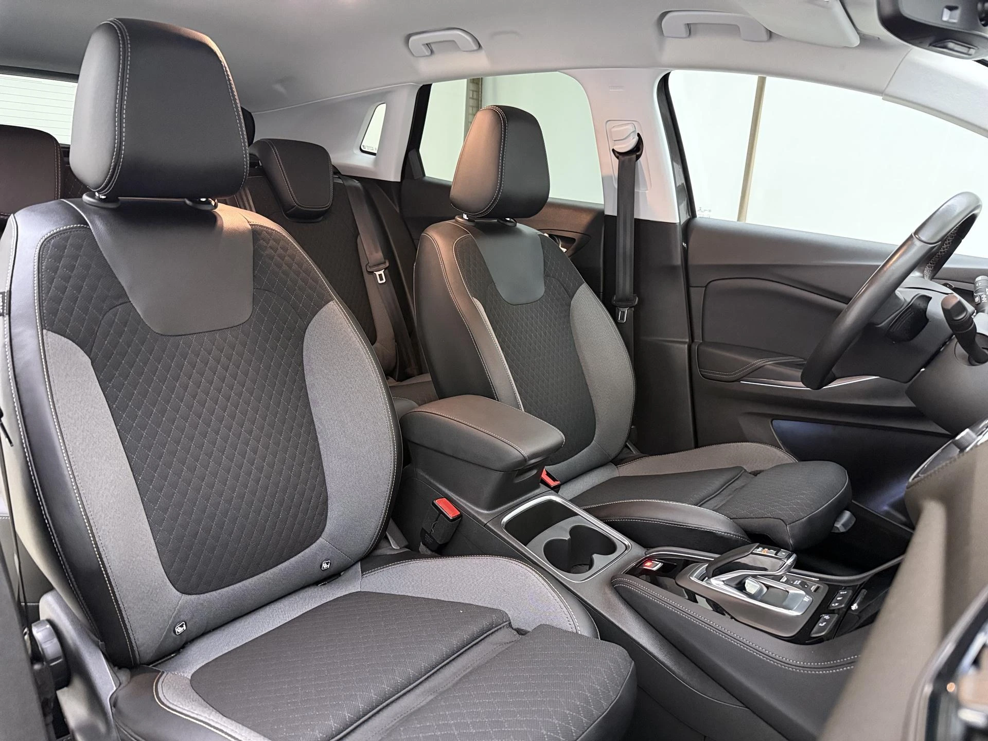 Opel-Grandland X-image-10