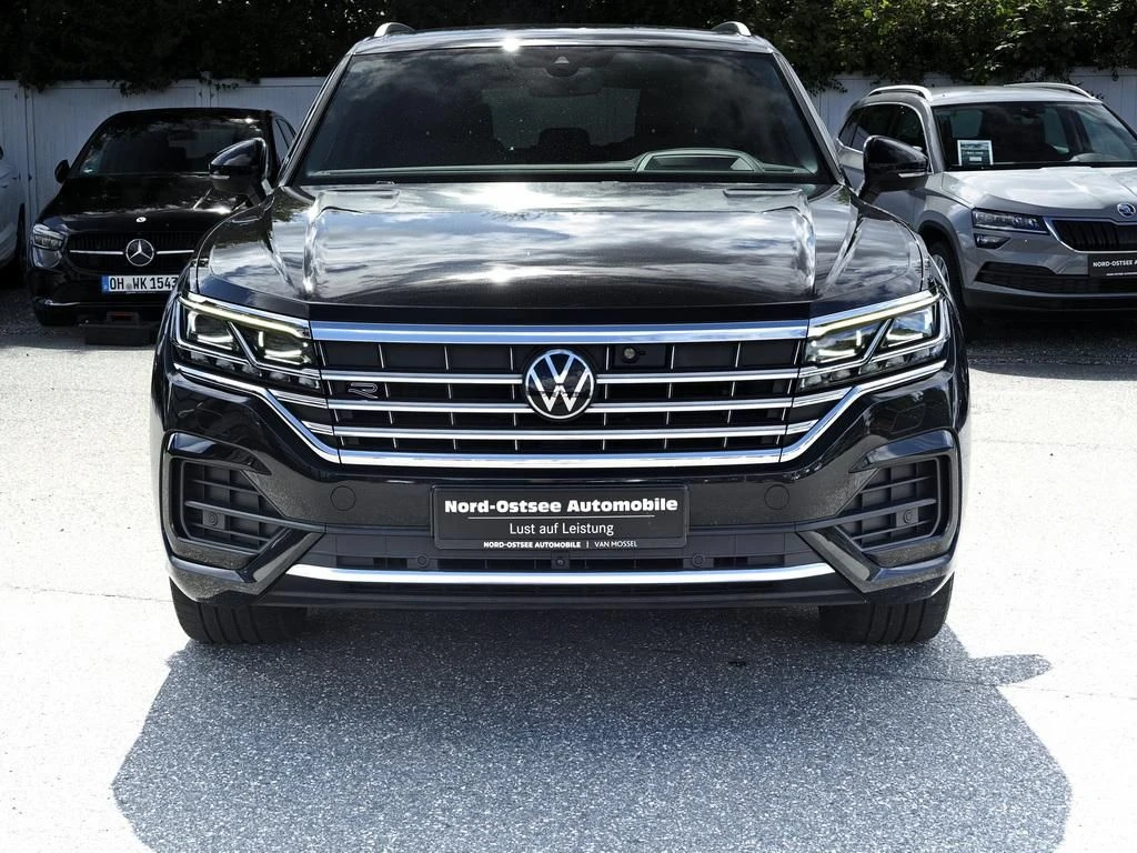 Volkswagen-Touareg-image-2
