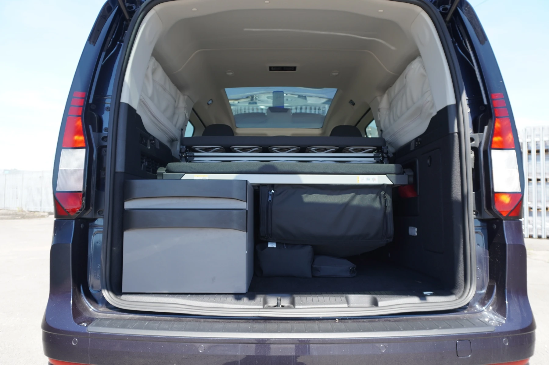 Volkswagen-Caddy-image-21
