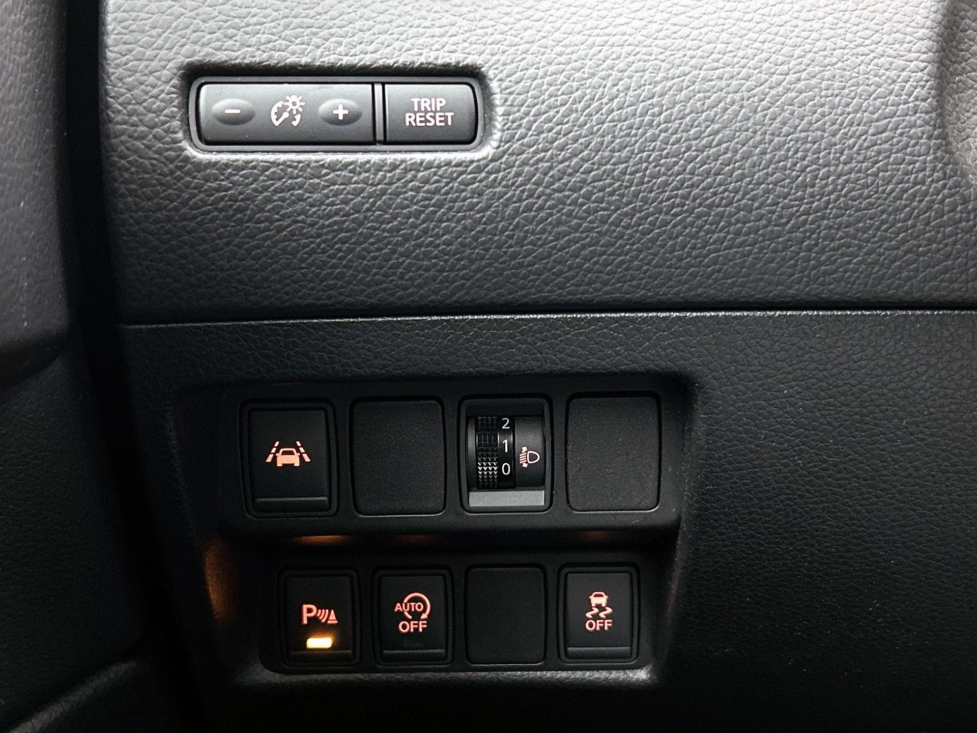 Nissan QASHQAI 1.6 Connect Edition