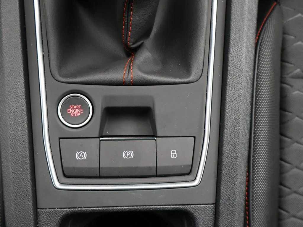 SEAT-Leon-image-23