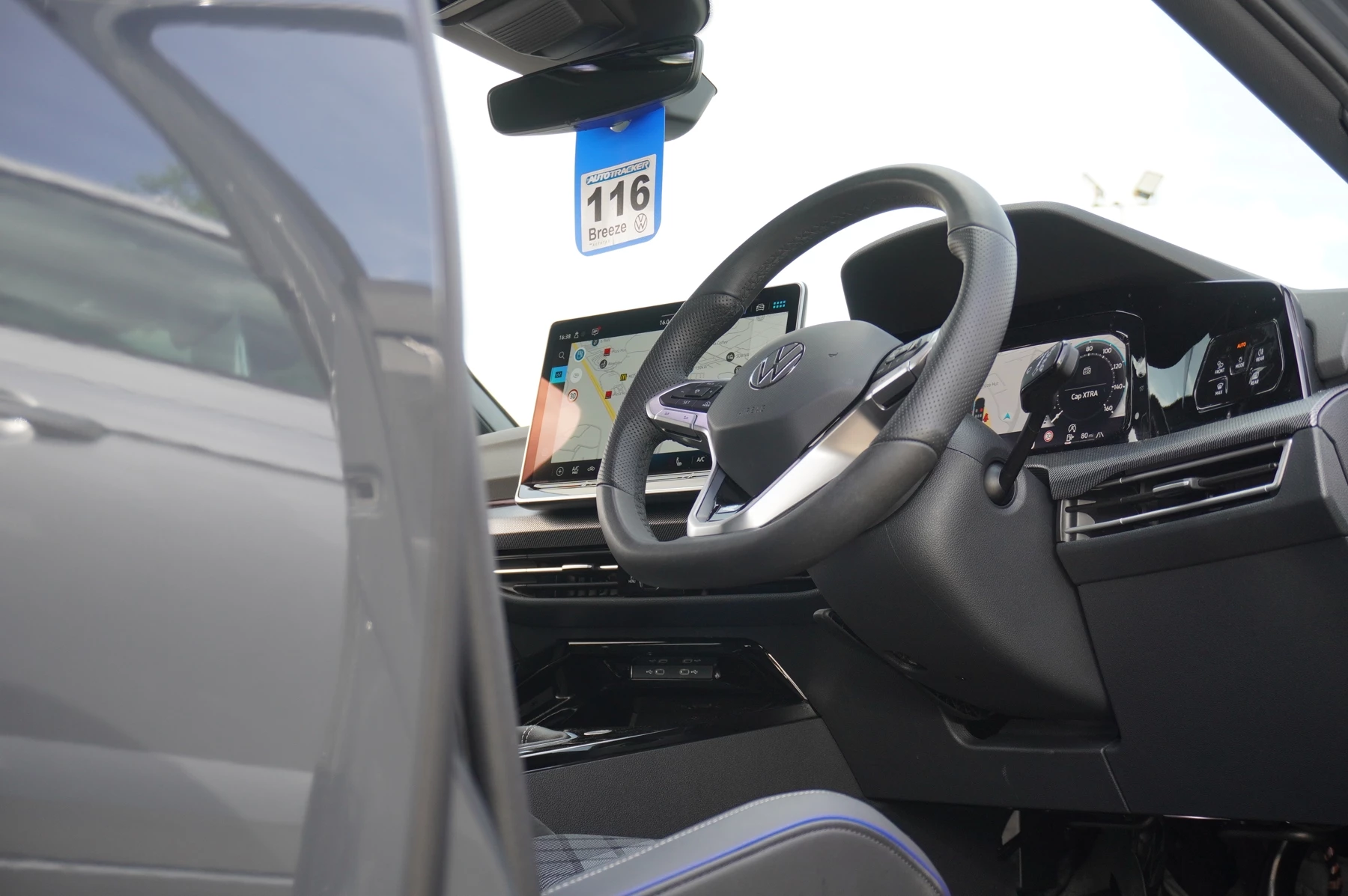 Volkswagen-Golf-image-21