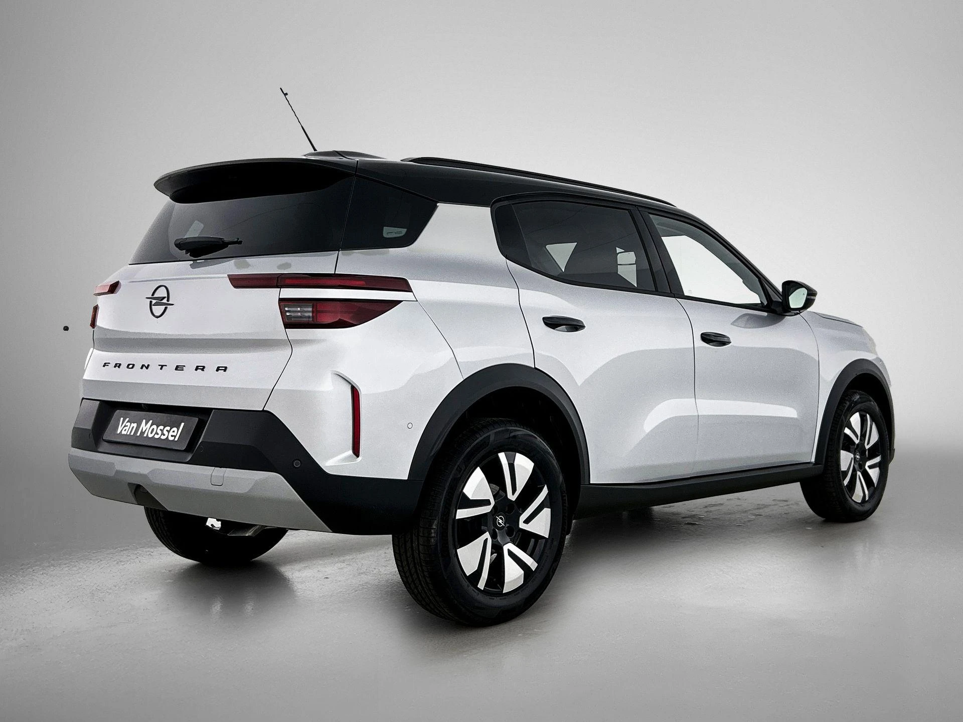 Opel-Frontera-image-3