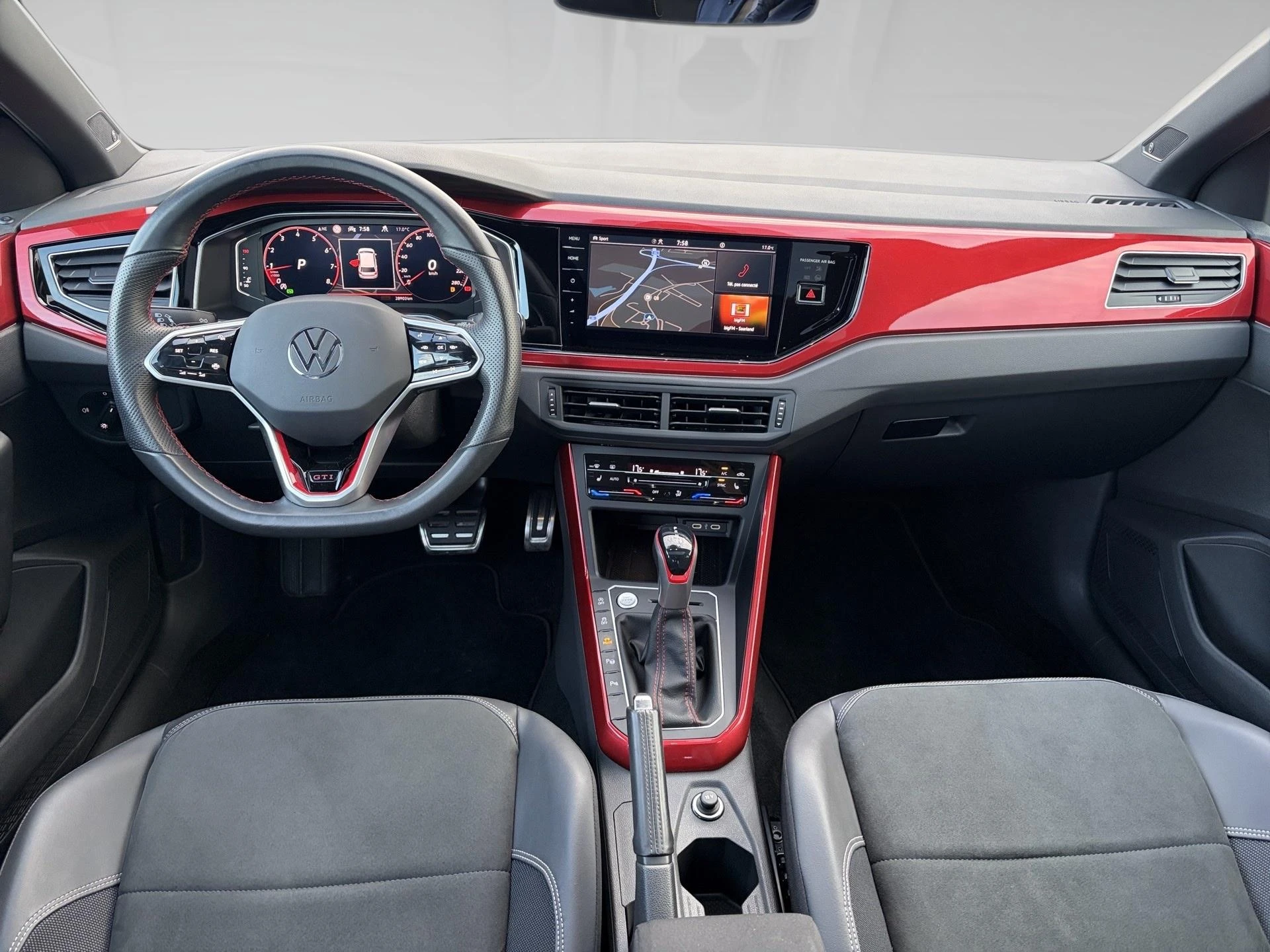 Volkswagen-Polo-image-2