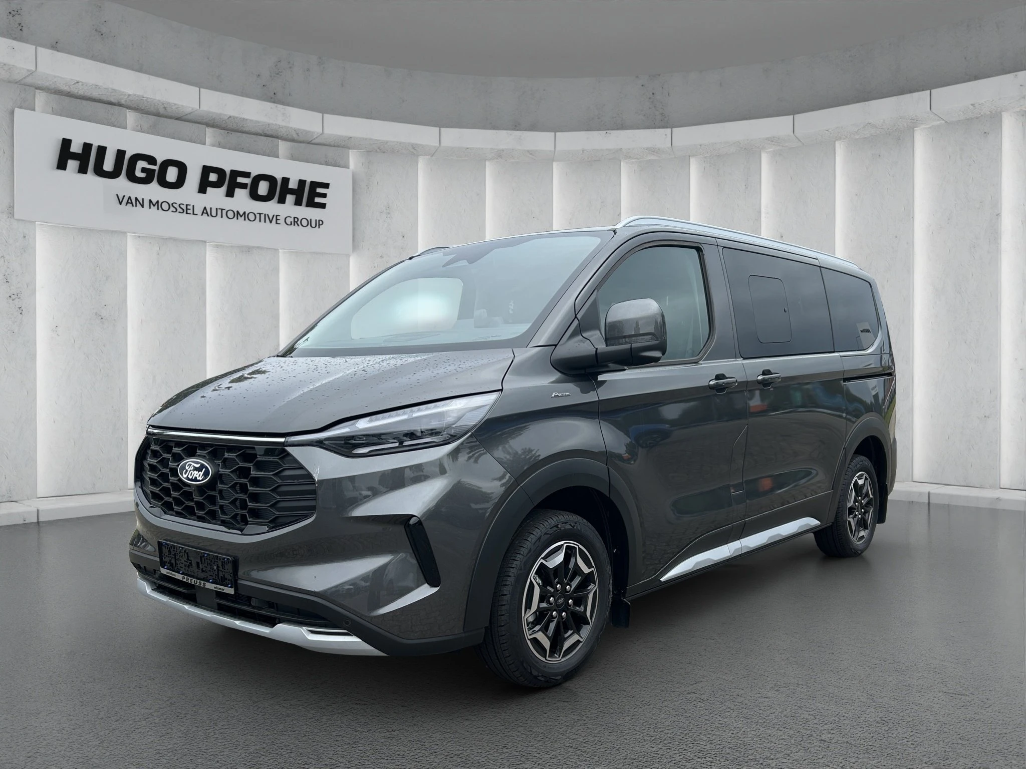 Ford-Tourneo Custom-image-0
