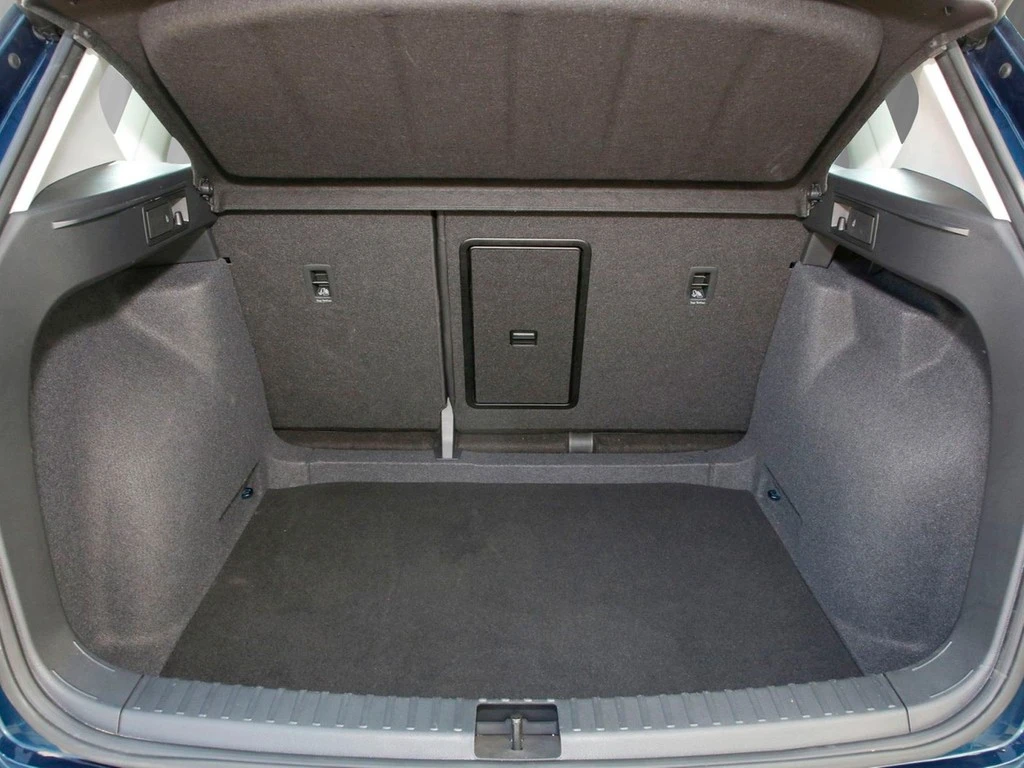 SEAT Ateca 1.5 TSI DSG Style 17" Navi AHK LED SHZ DAB