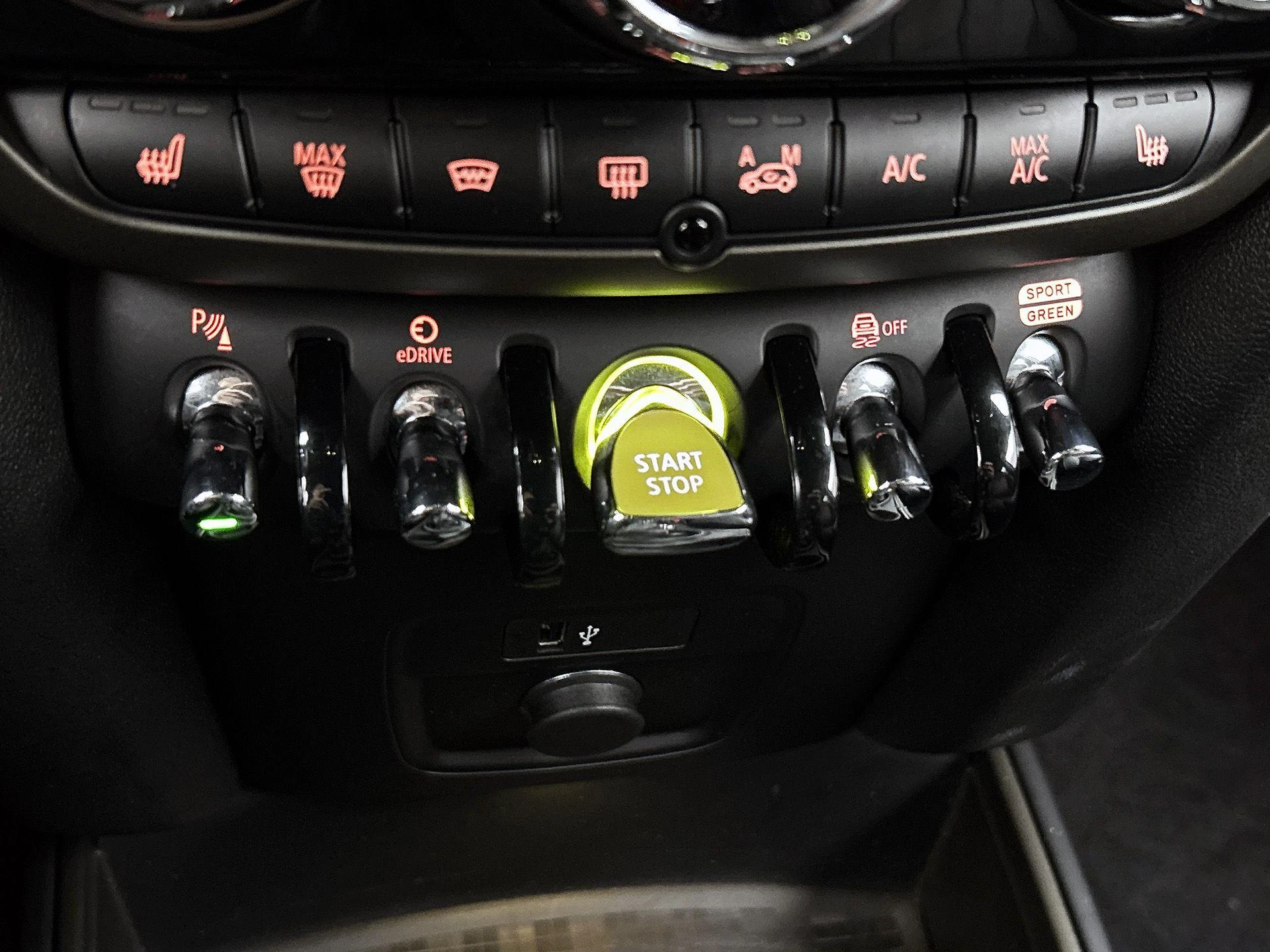 MINI-Countryman-image-10