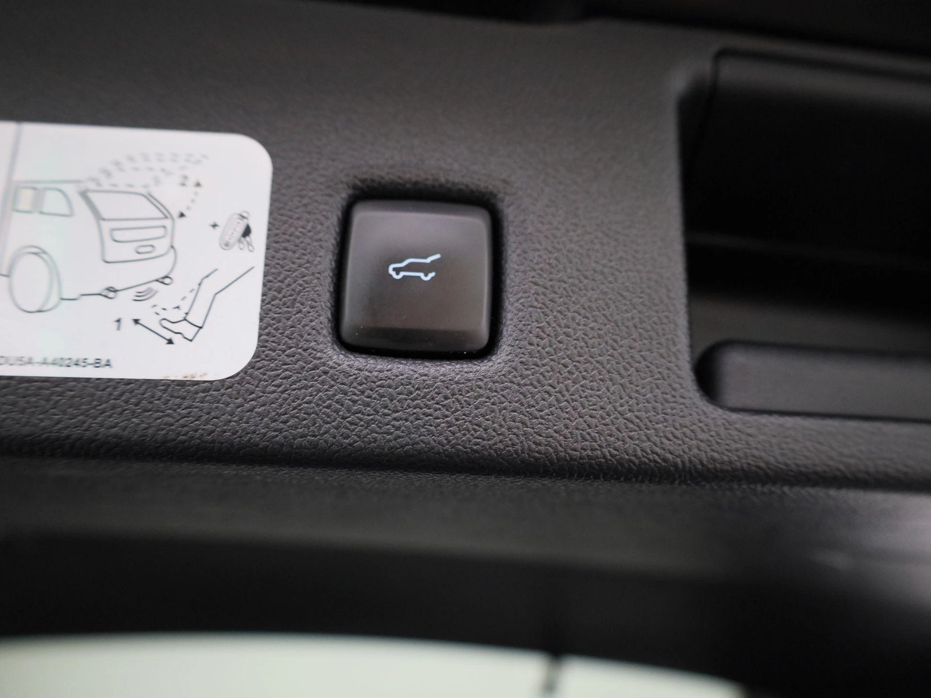Ford-Kuga-image-12