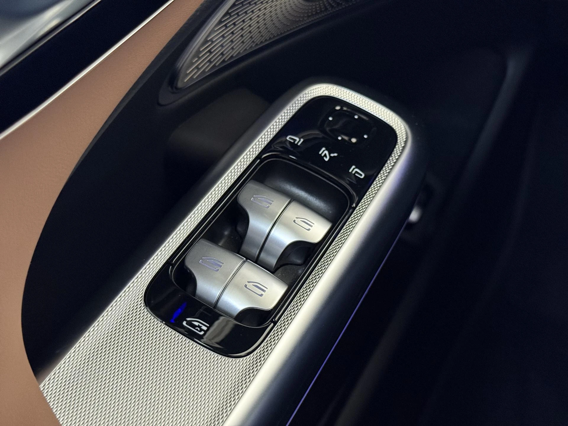 Mercedes-Benz-E-Klasse-image-27