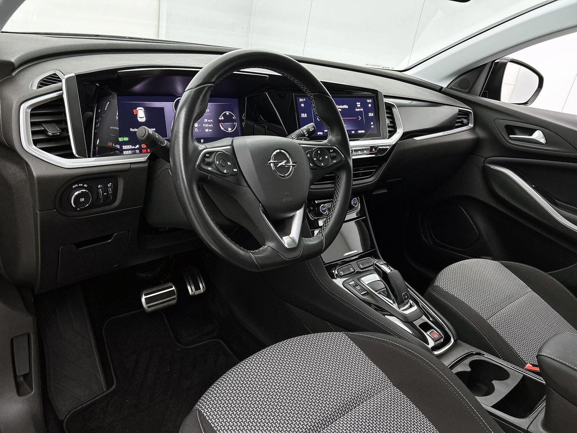 Opel-Grandland-image-18