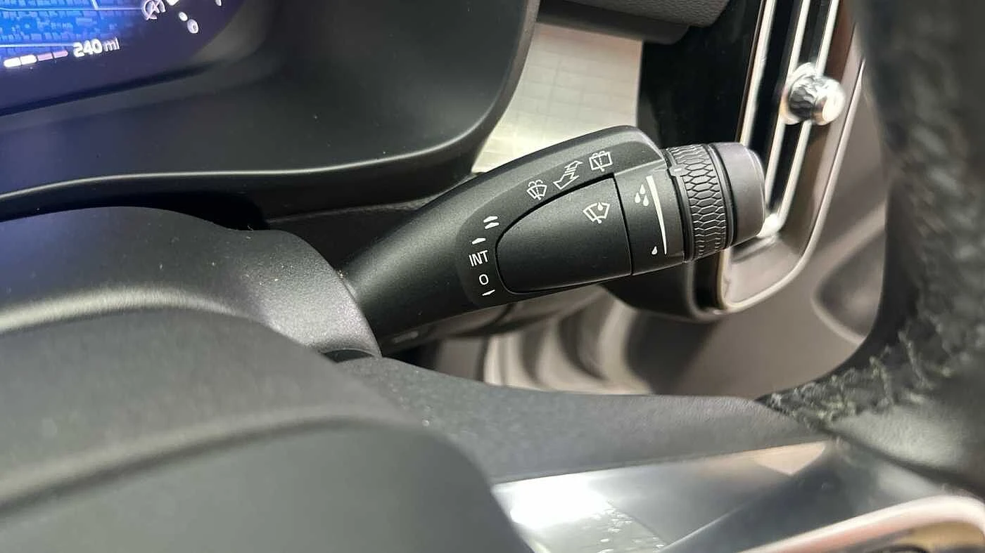 Volvo-XC40-image-20