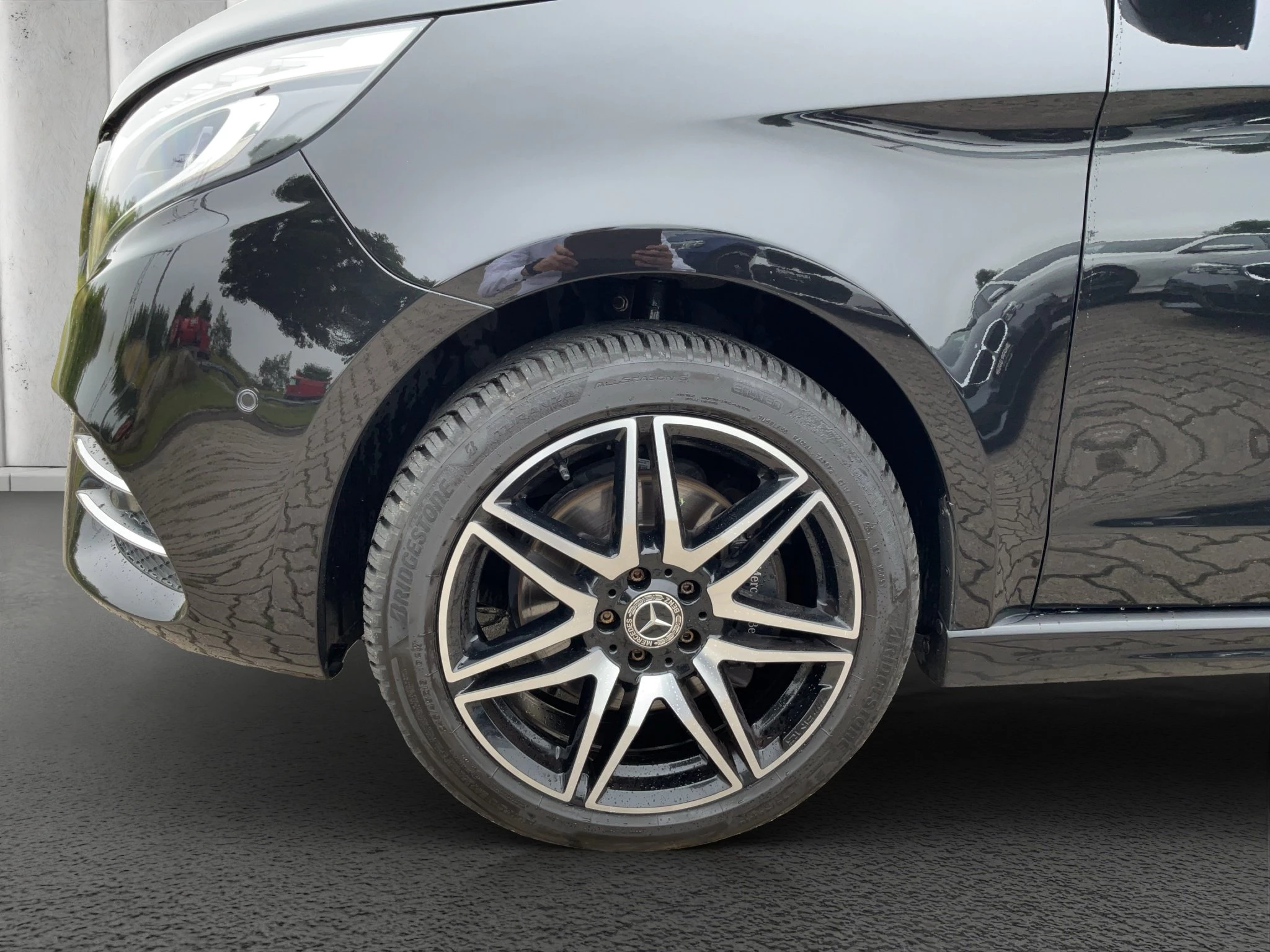 Mercedes-Benz V-Klasse 300 d Avantgarde Edition 4MATIC lang