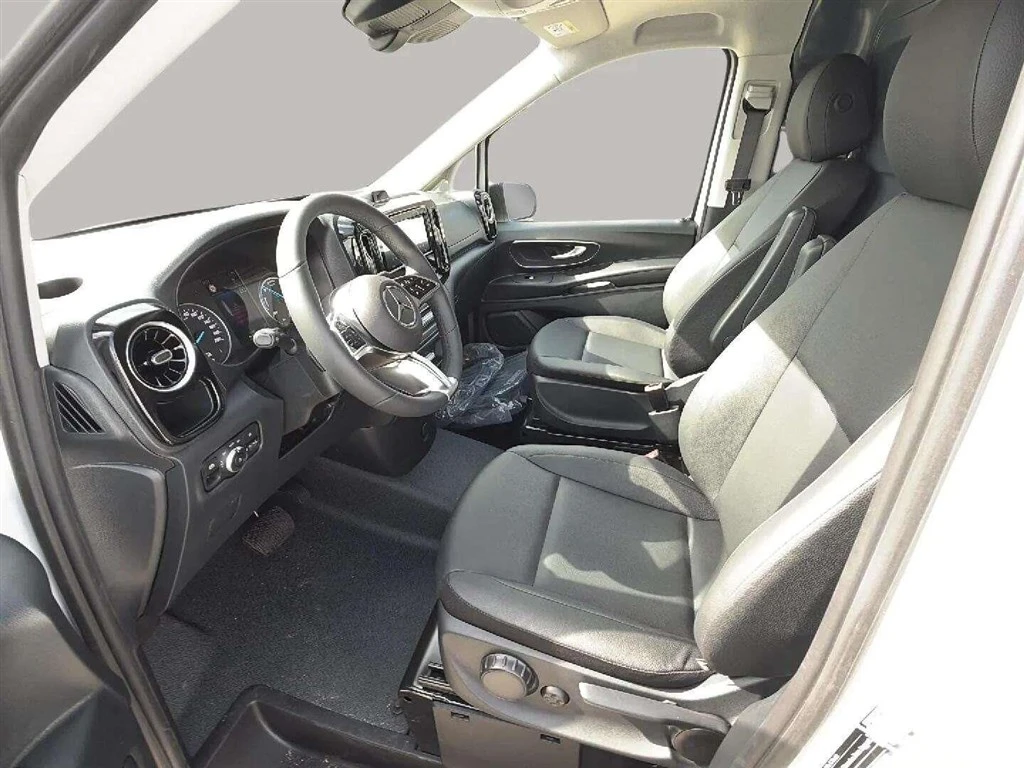 Mercedes-Benz-eVito-image-10