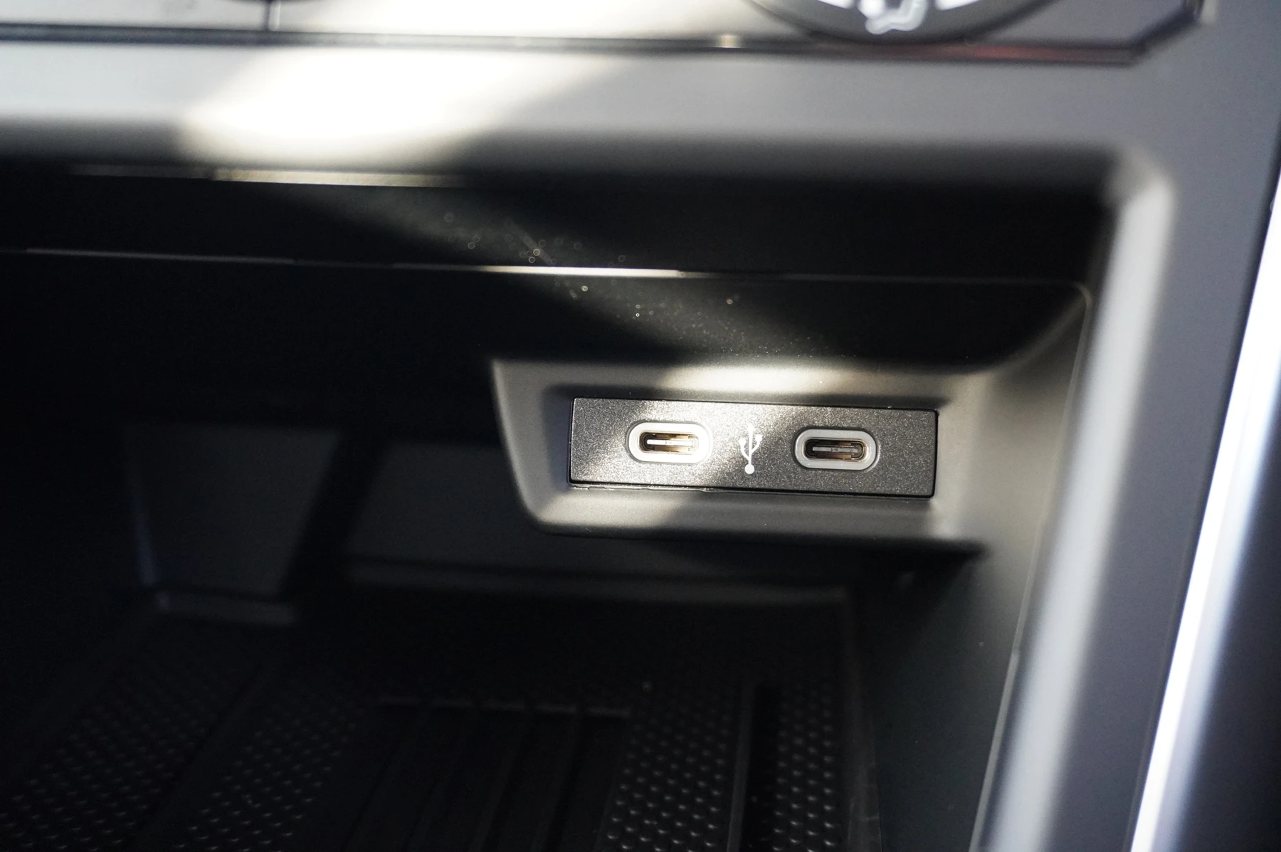 Volkswagen-Polo-image-34