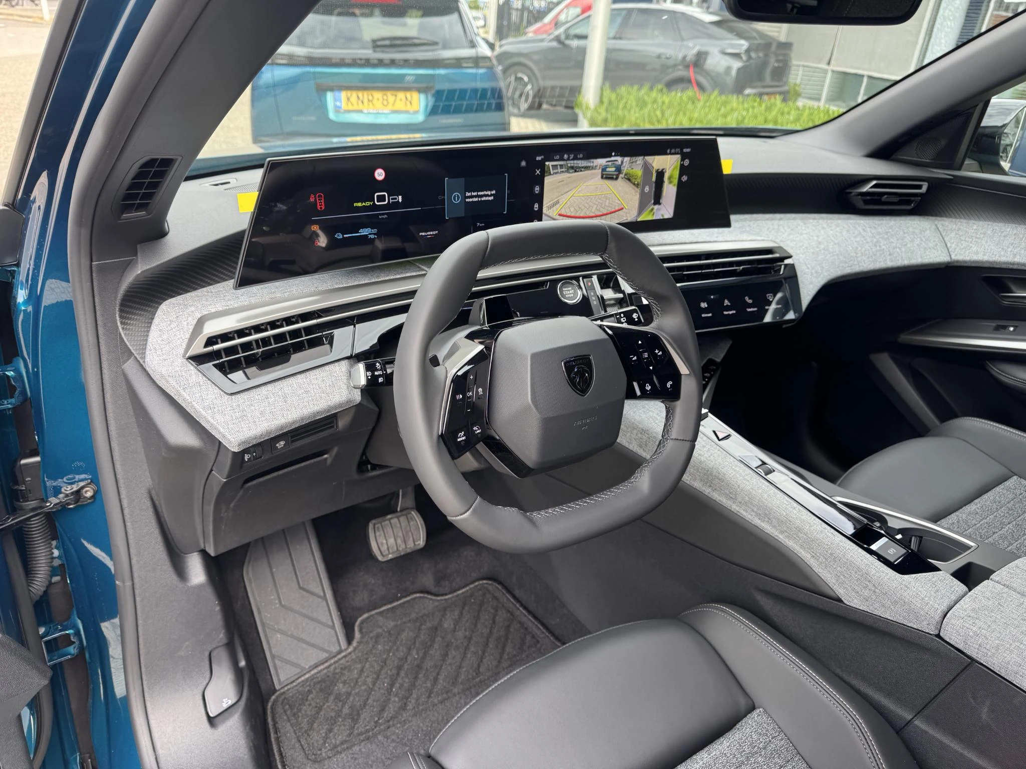 Peugeot-e-5008-image-7