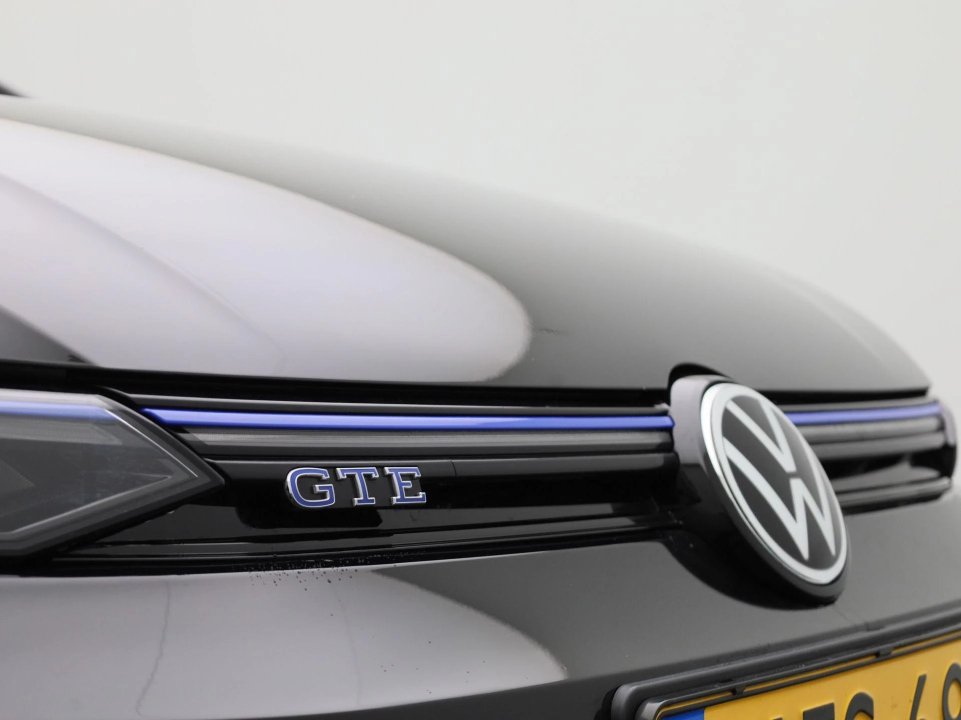 Volkswagen-Golf-image-39