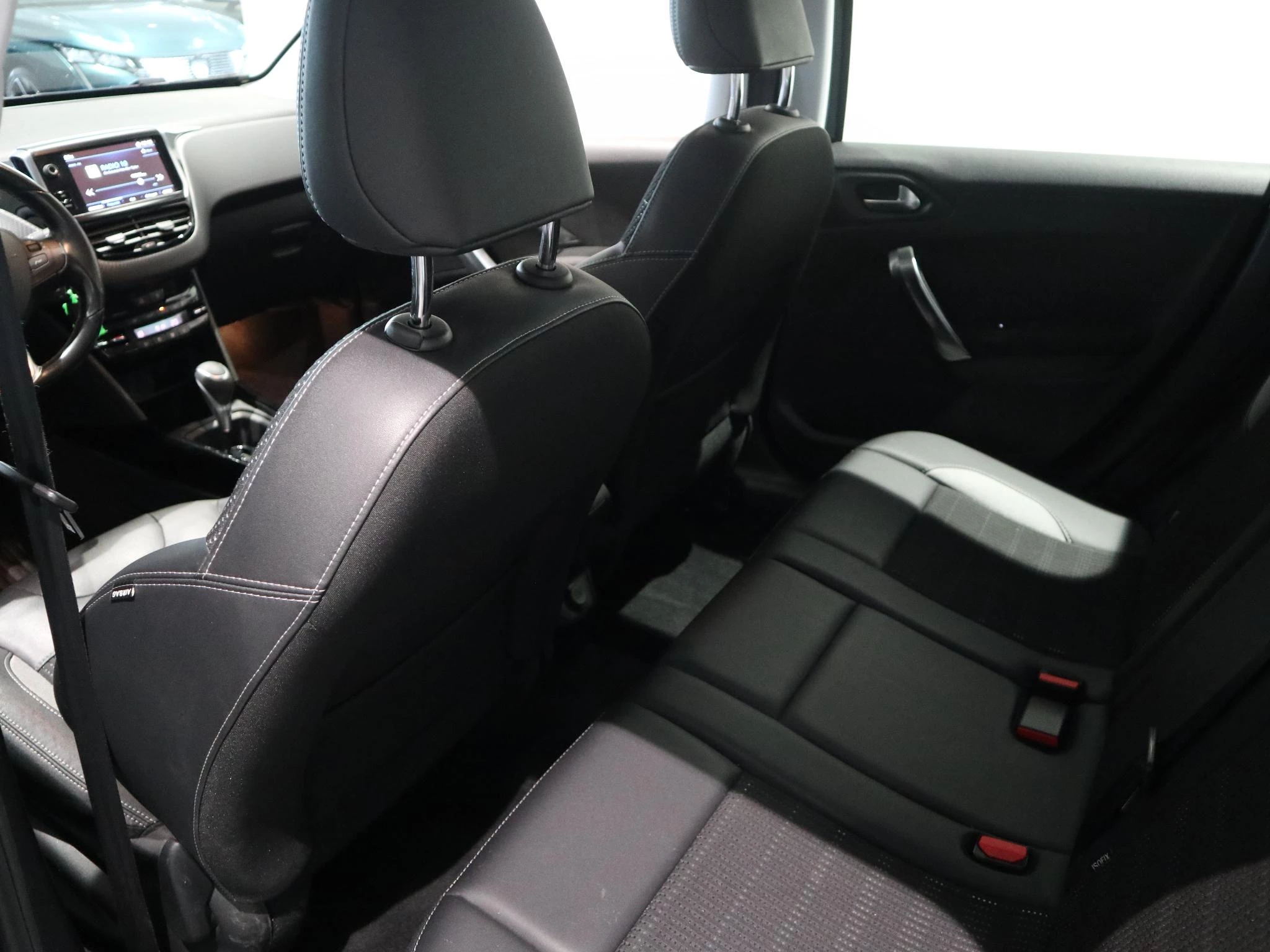 Peugeot-2008-image-9