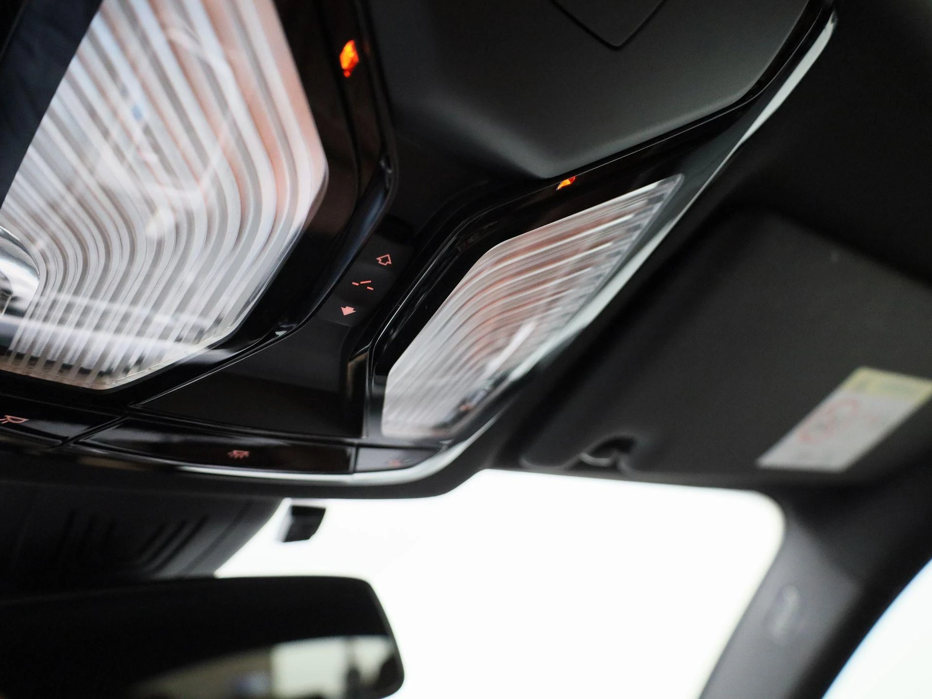 BMW-i4-image-30