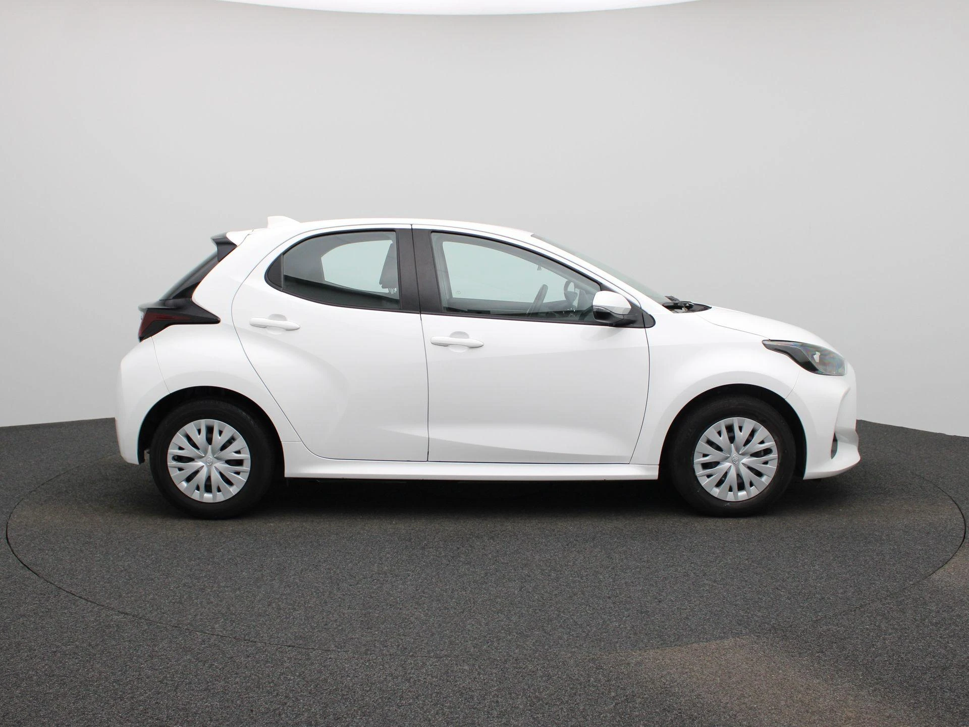 Toyota-Yaris-image-5