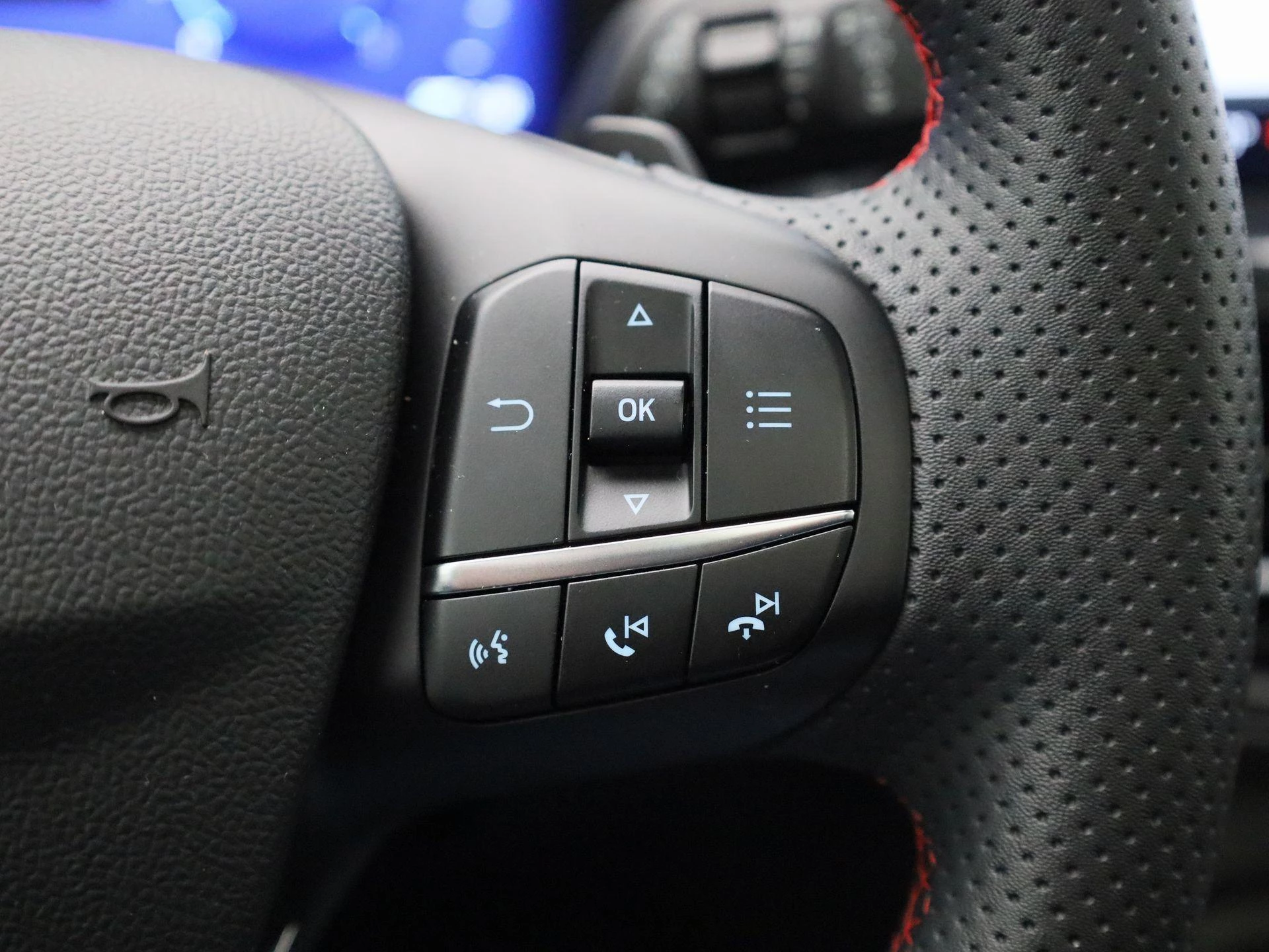 Ford Focus 1.0 EcoBoost Hybrid ST Line X