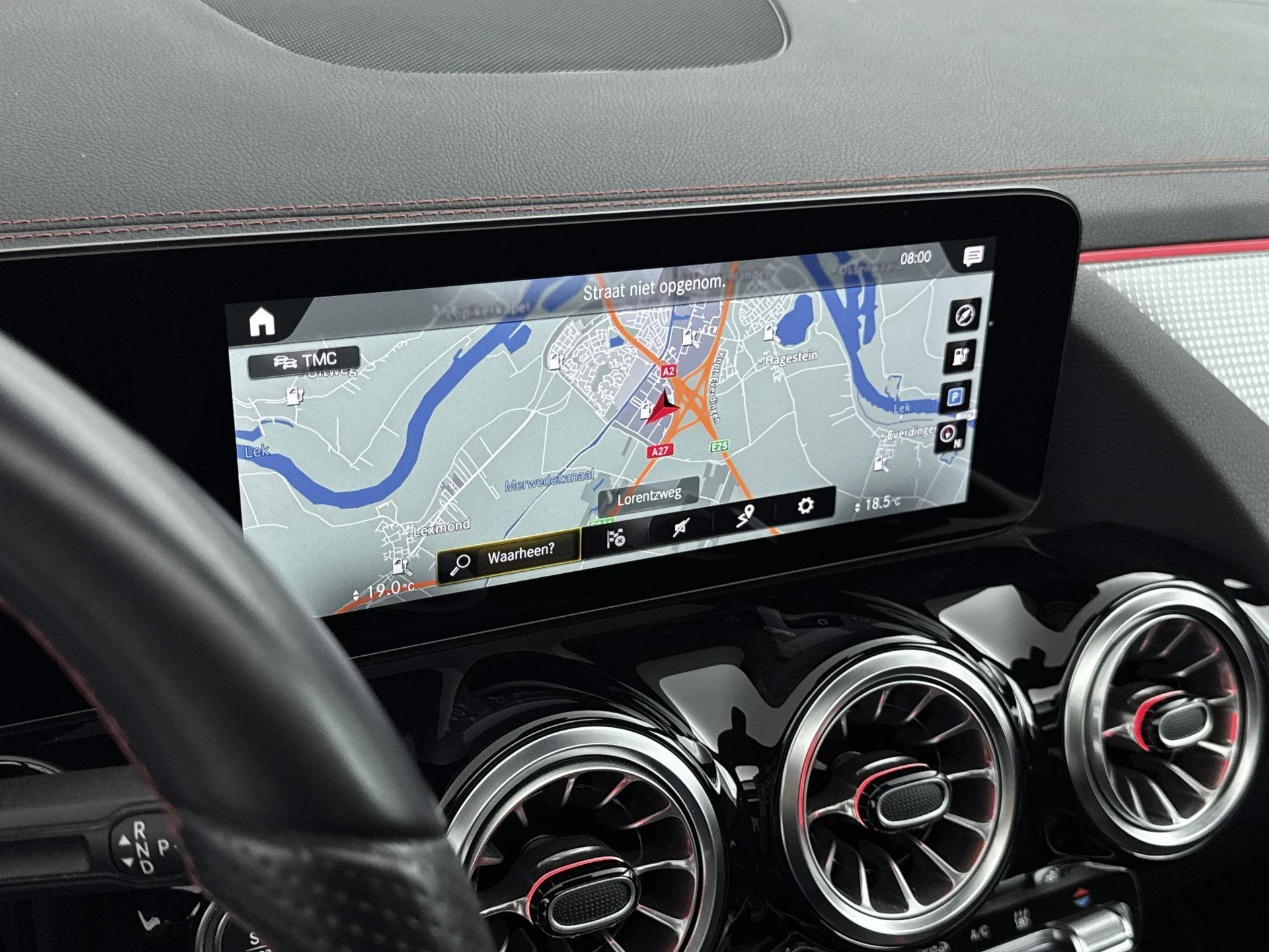 Mercedes-Benz-EQA-image-25