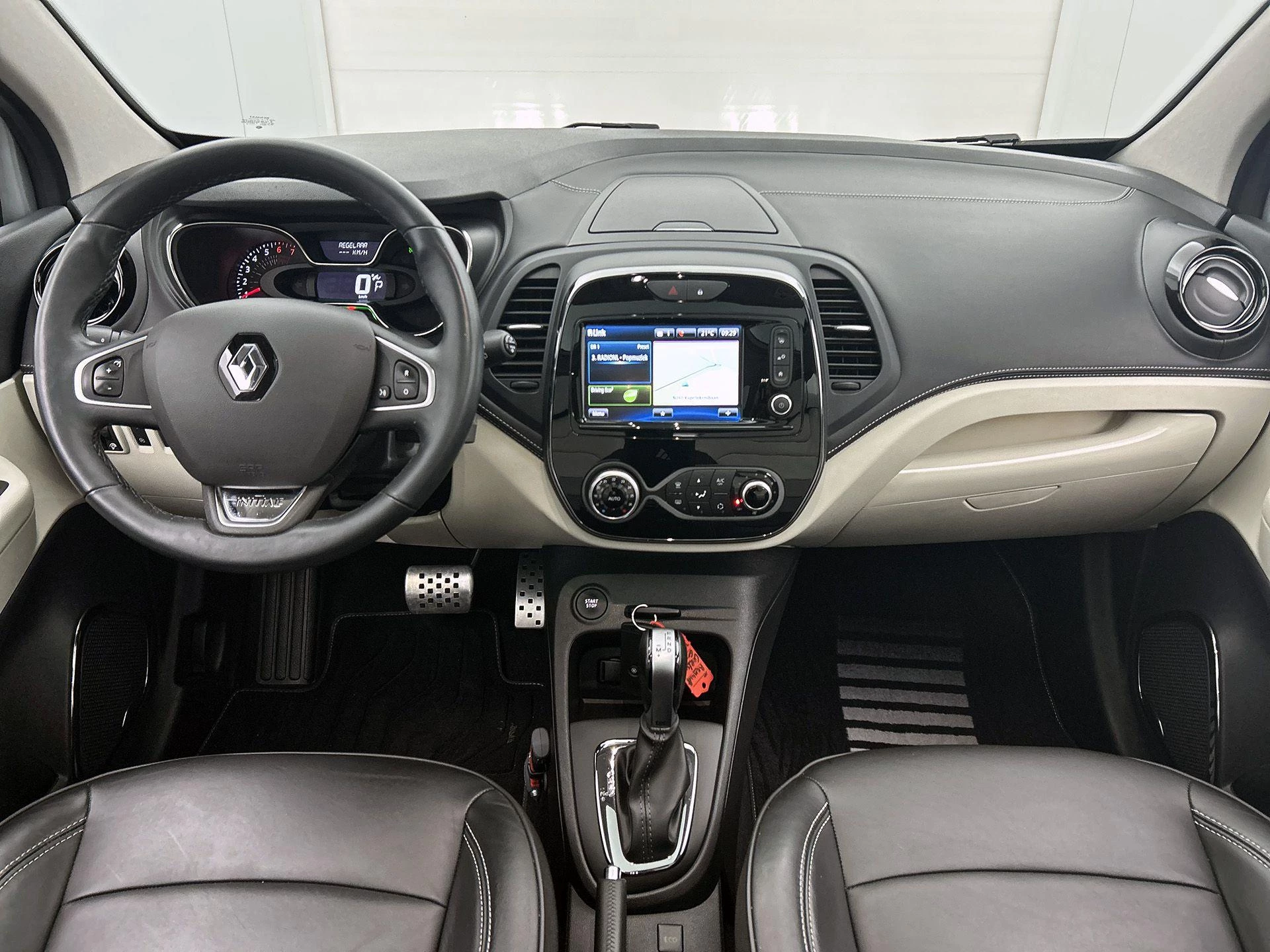 Renault-Captur-image-21