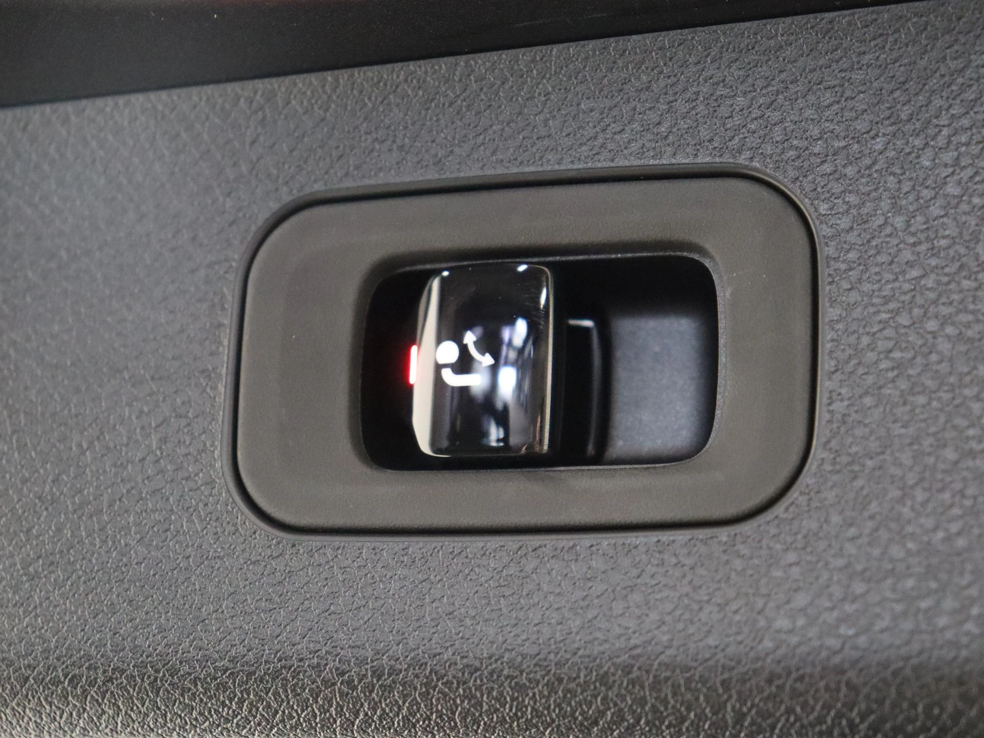 Mercedes-Benz-E-Klasse-image-31