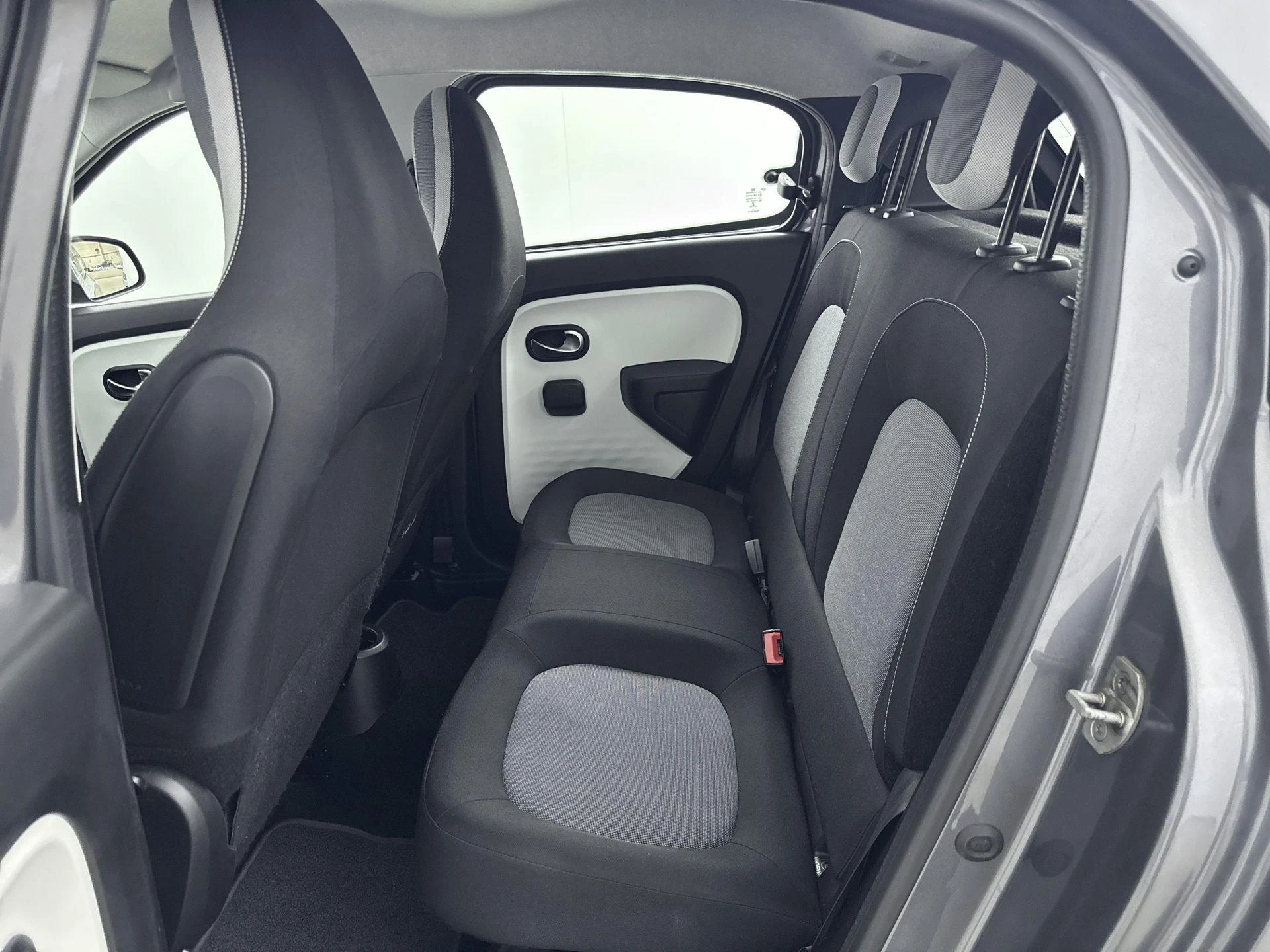 Renault-Twingo-image-22