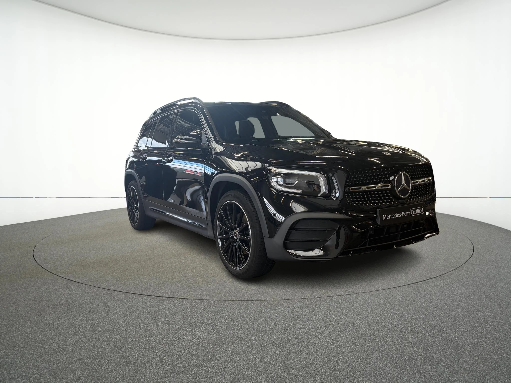 Mercedes-Benz-GLB-image-7