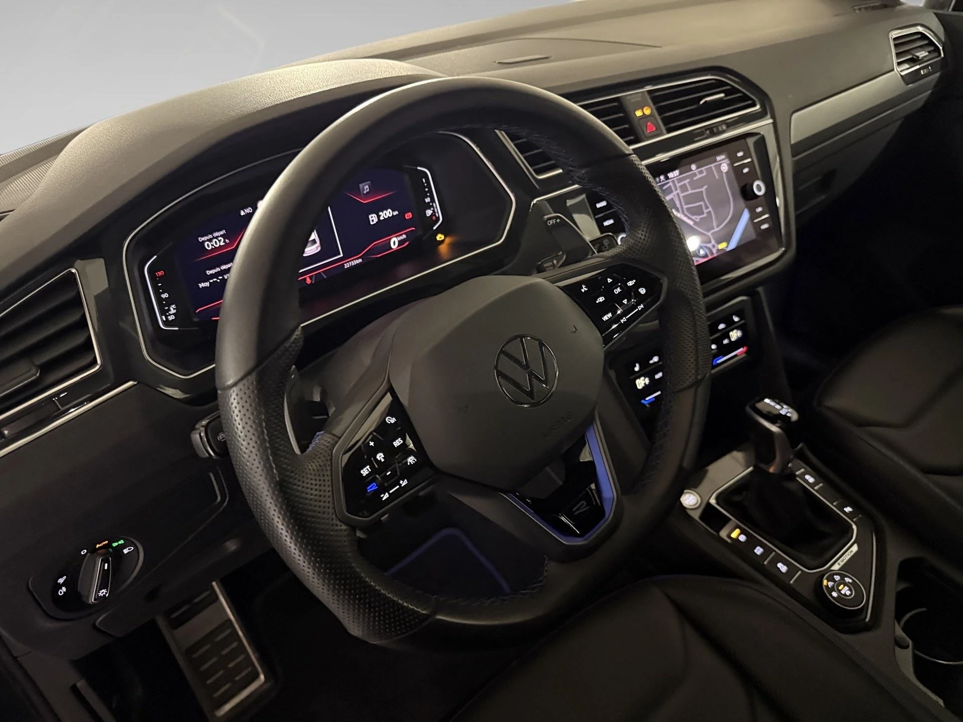 Volkswagen-Tiguan-image-7