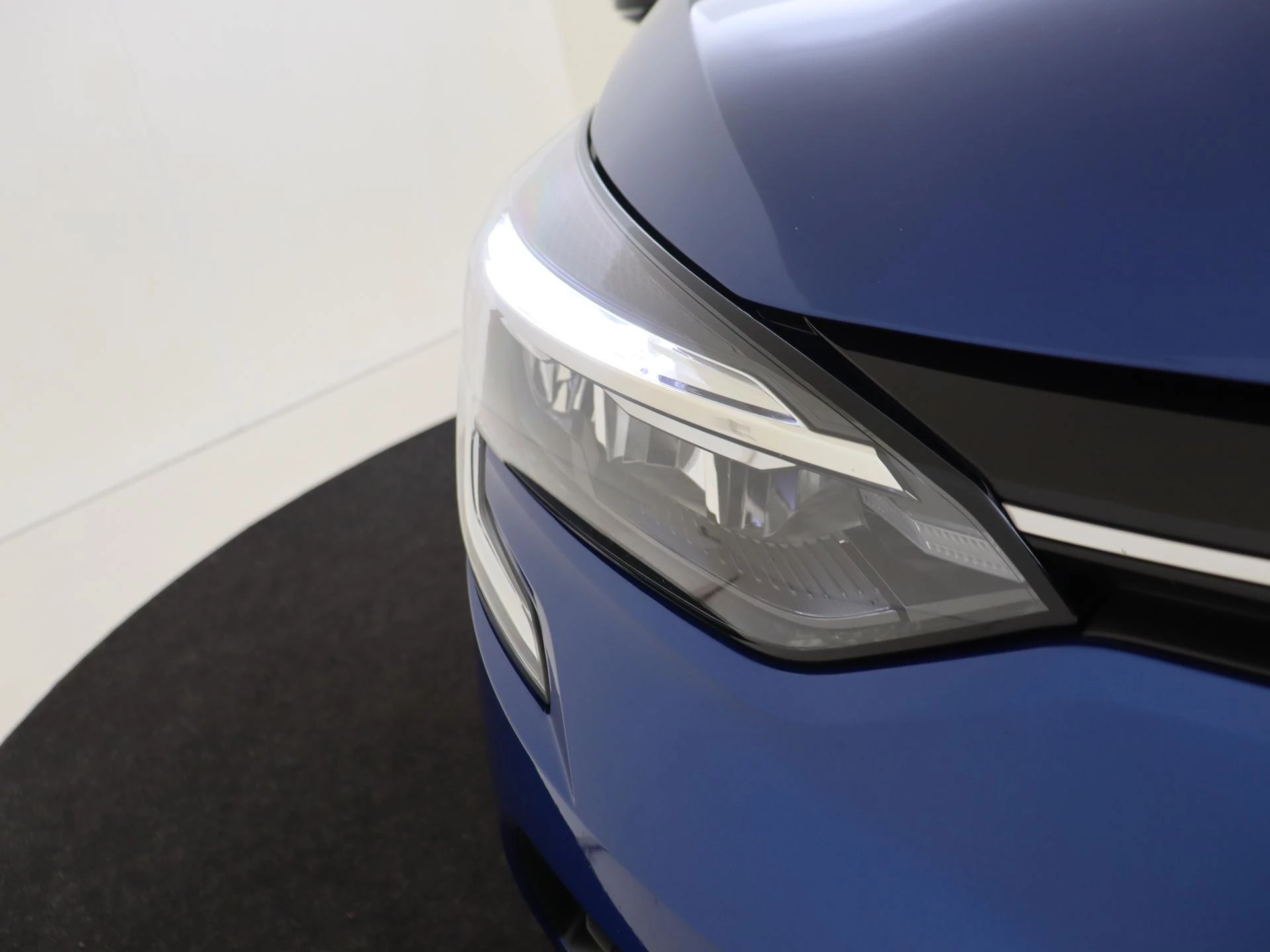 Renault-Clio-image-8