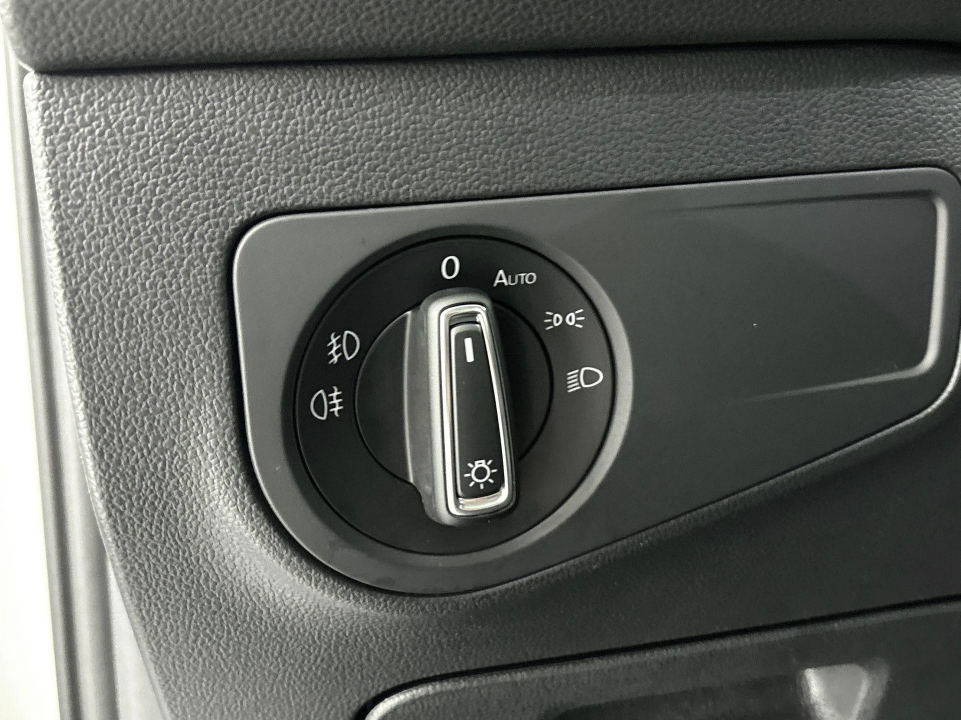 Volkswagen-Tiguan Allspace-image-14