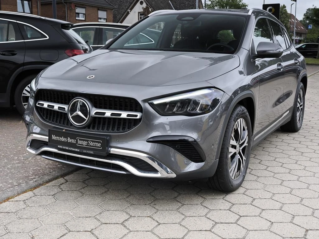 Mercedes-Benz-GLA 200 d-image-7