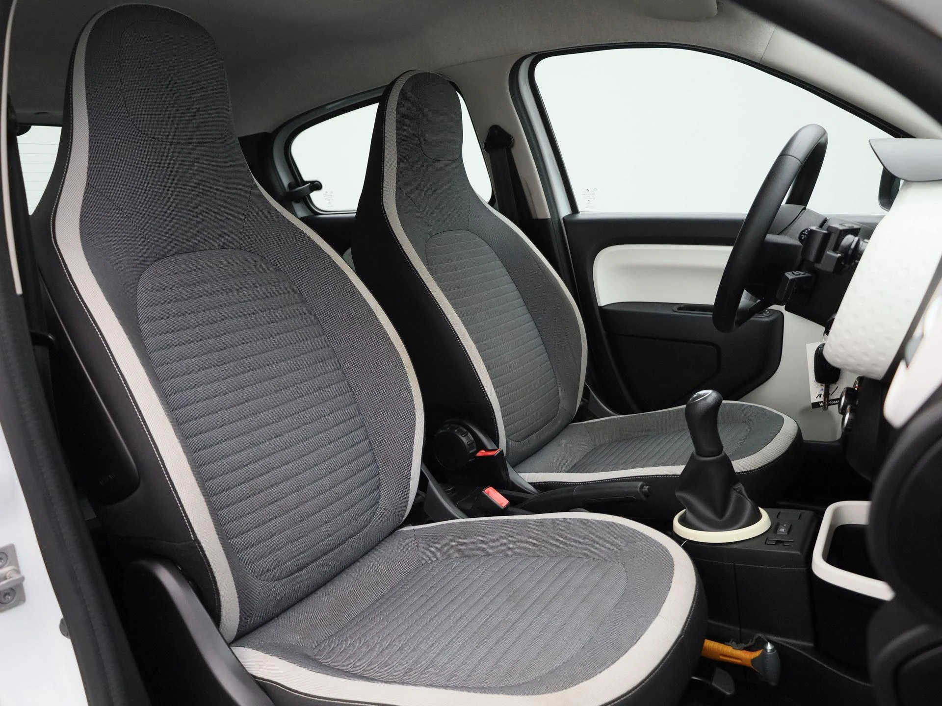 Renault-Twingo-image-28