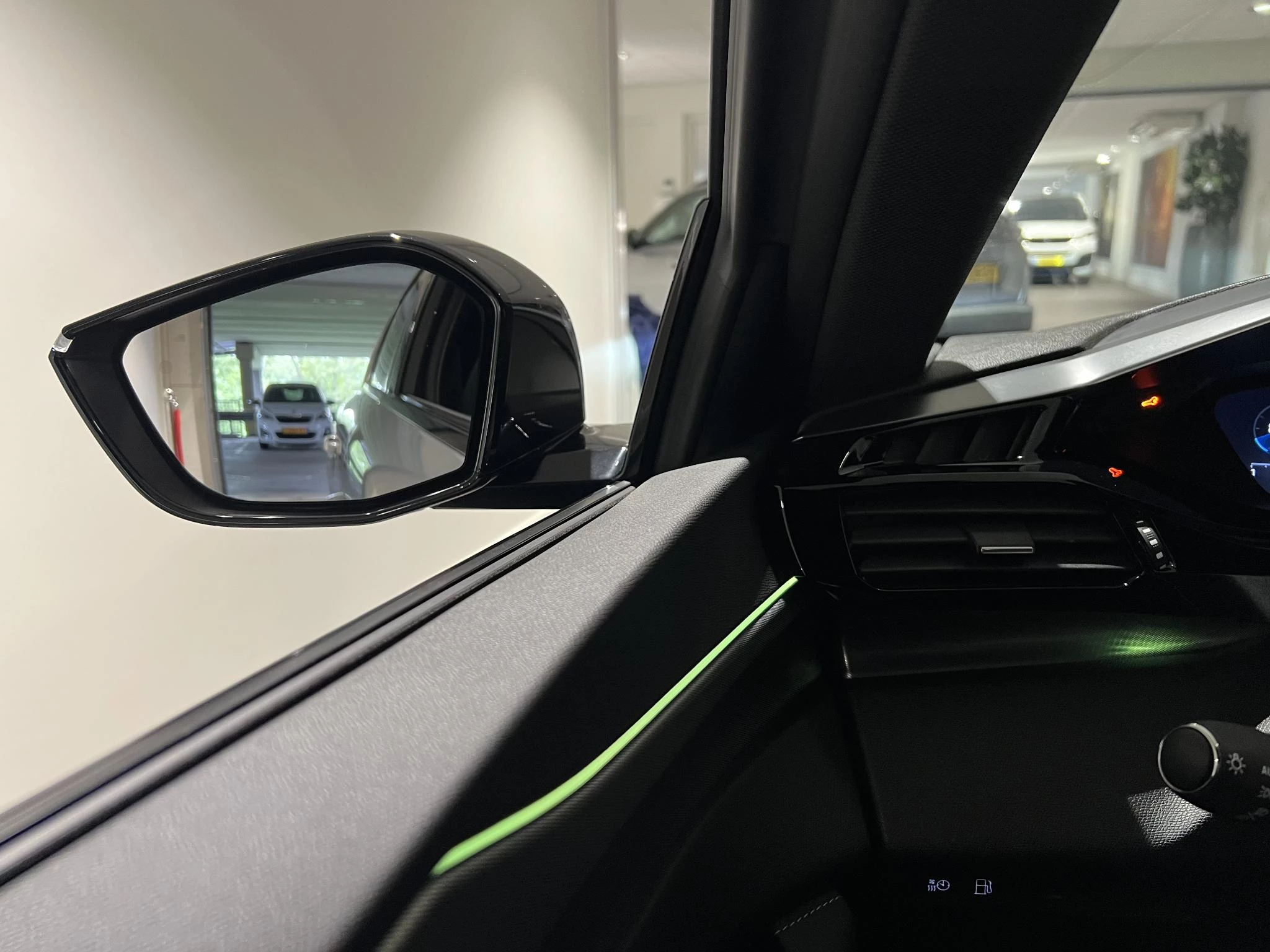 Peugeot-308-image-16