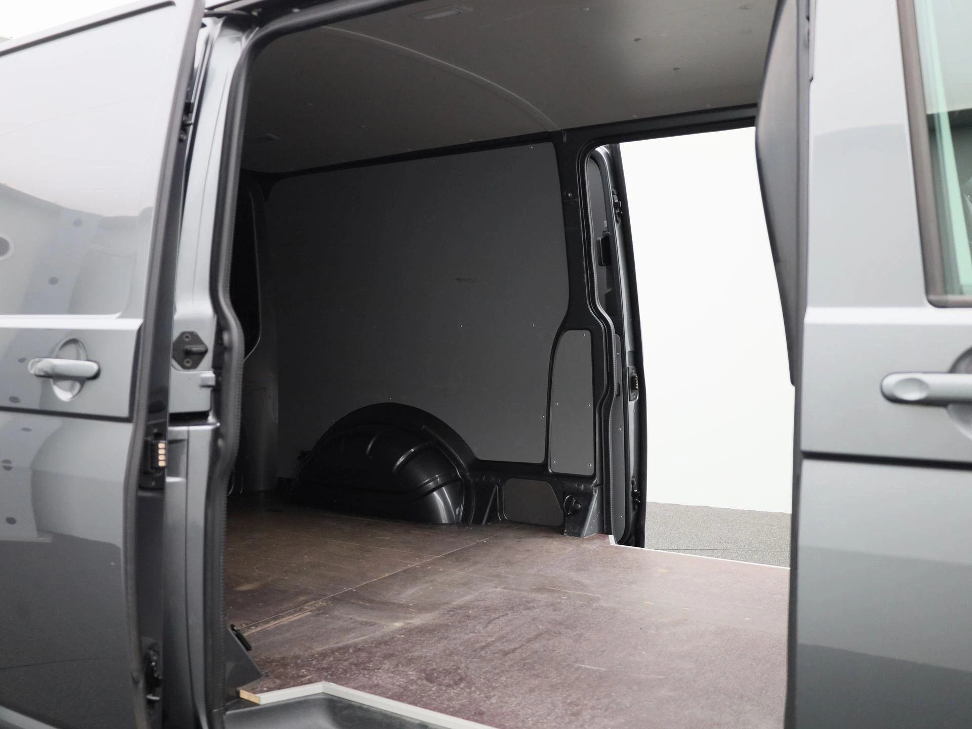 Volkswagen Transporter 2.0 TDI L2H1 204PK