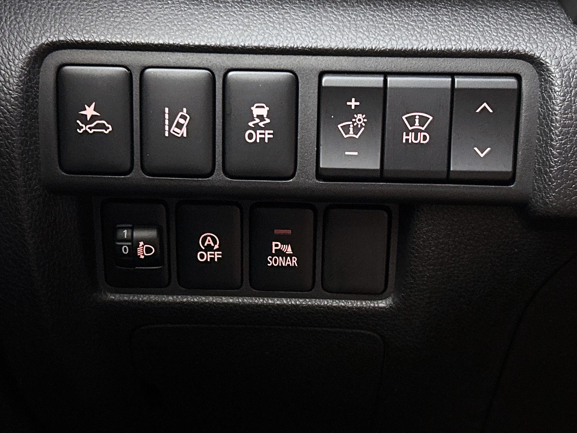 Mitsubishi-Eclipse Cross-image-15