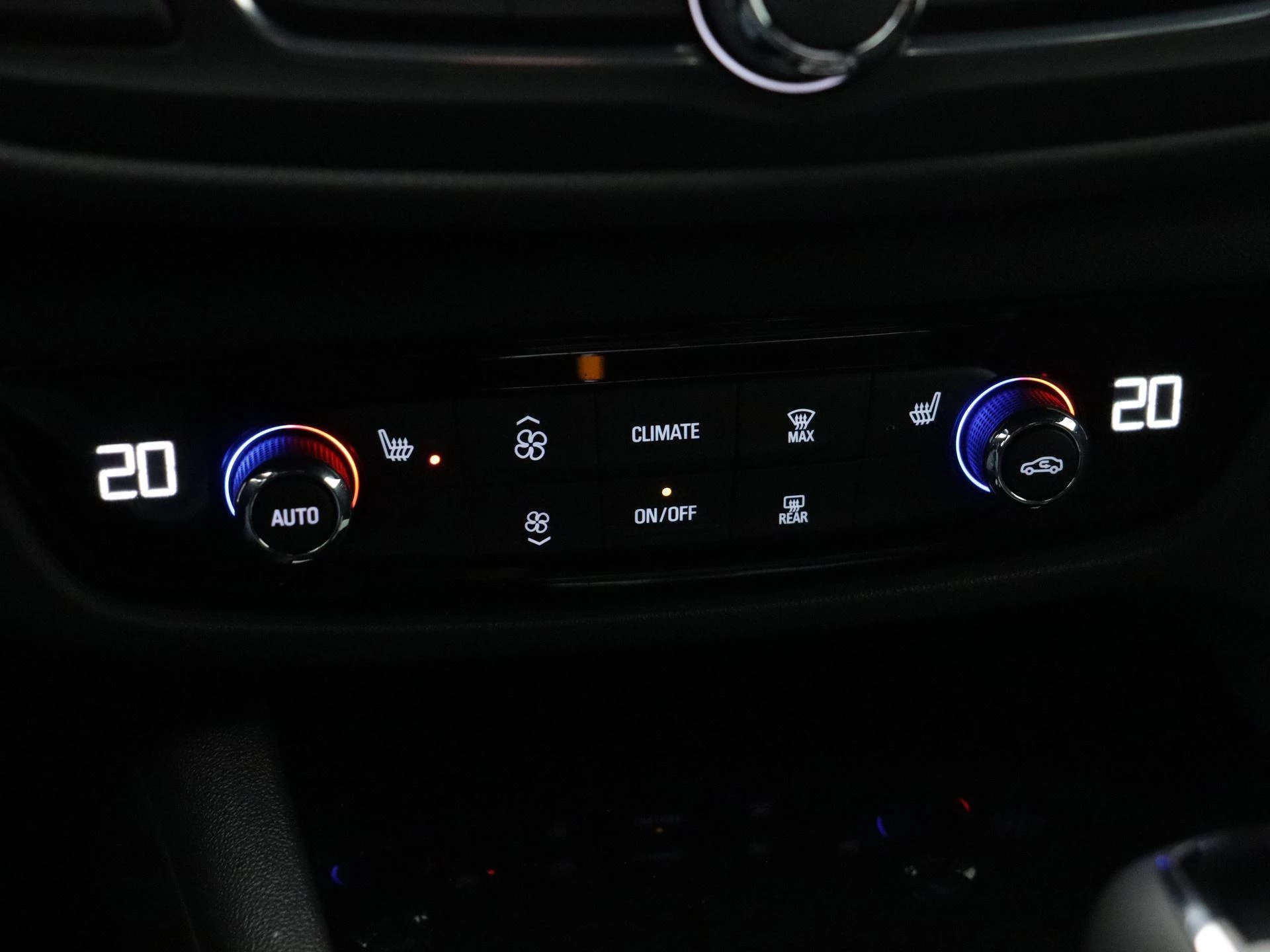 Opel-Insignia-image-7