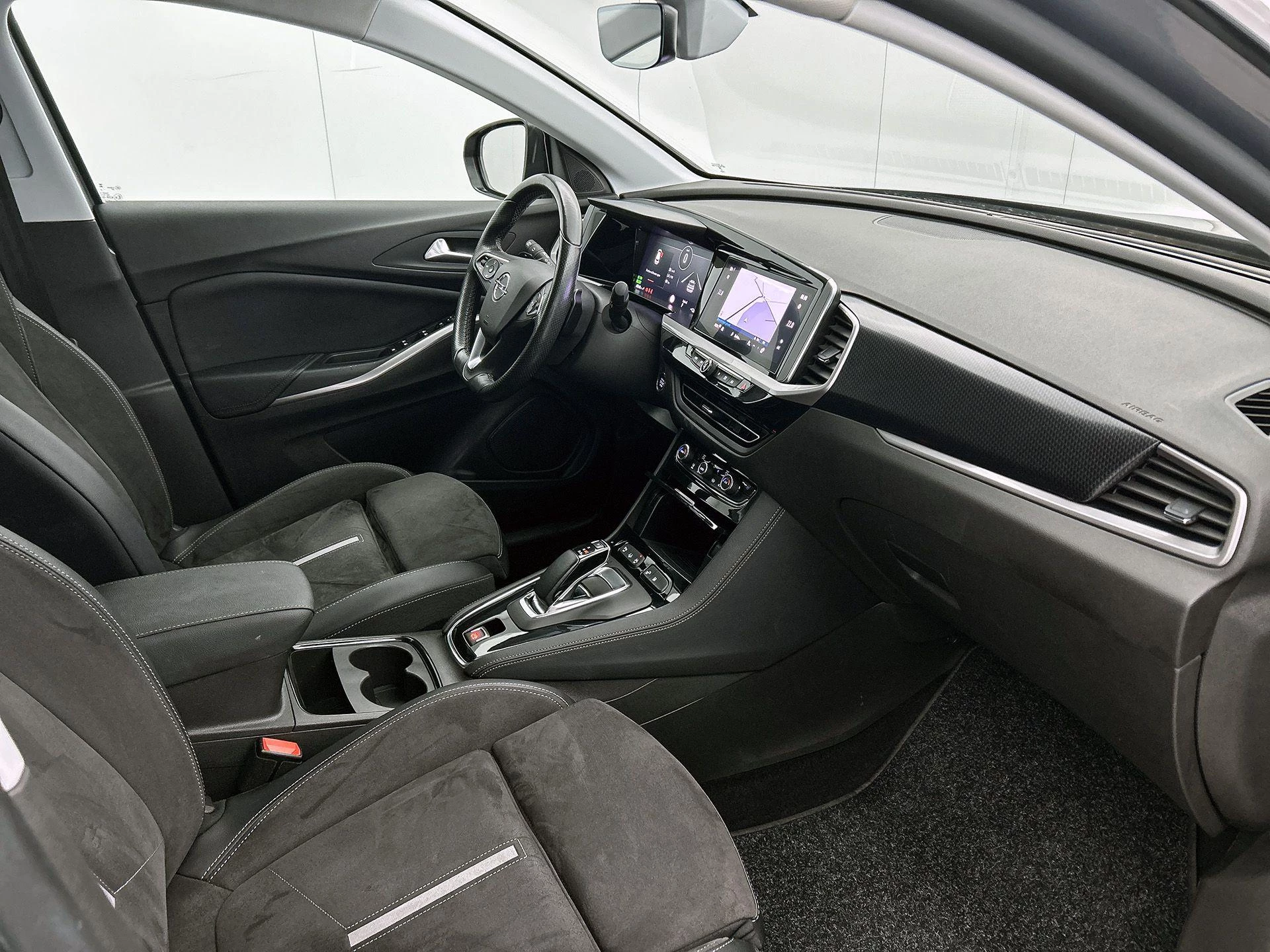 Opel-Grandland-image-21