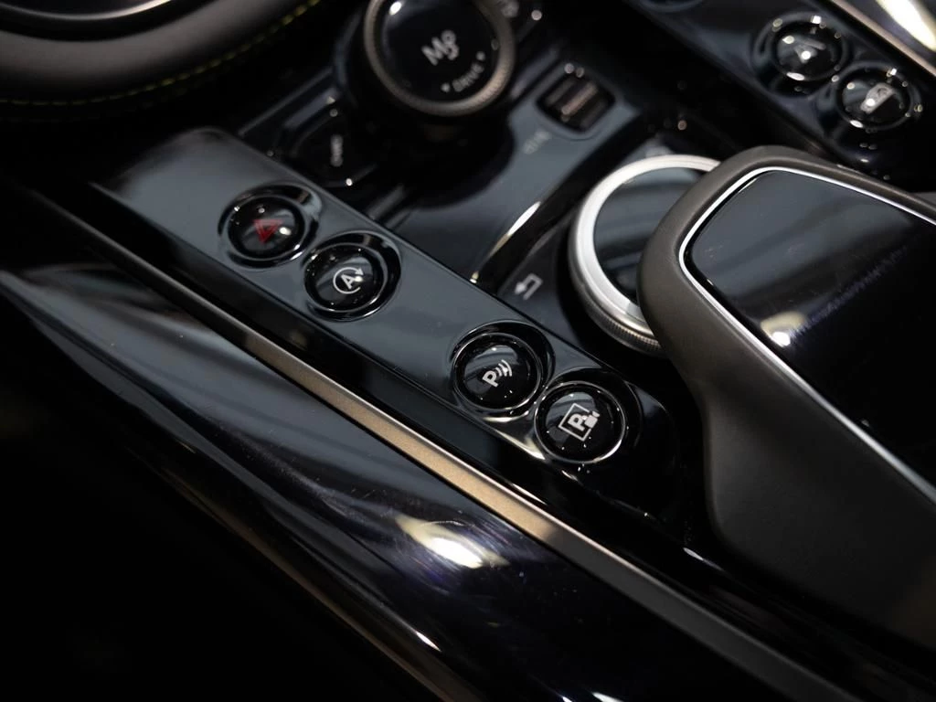 Aston Martin DBX 707 Aston Martin Hamburg
