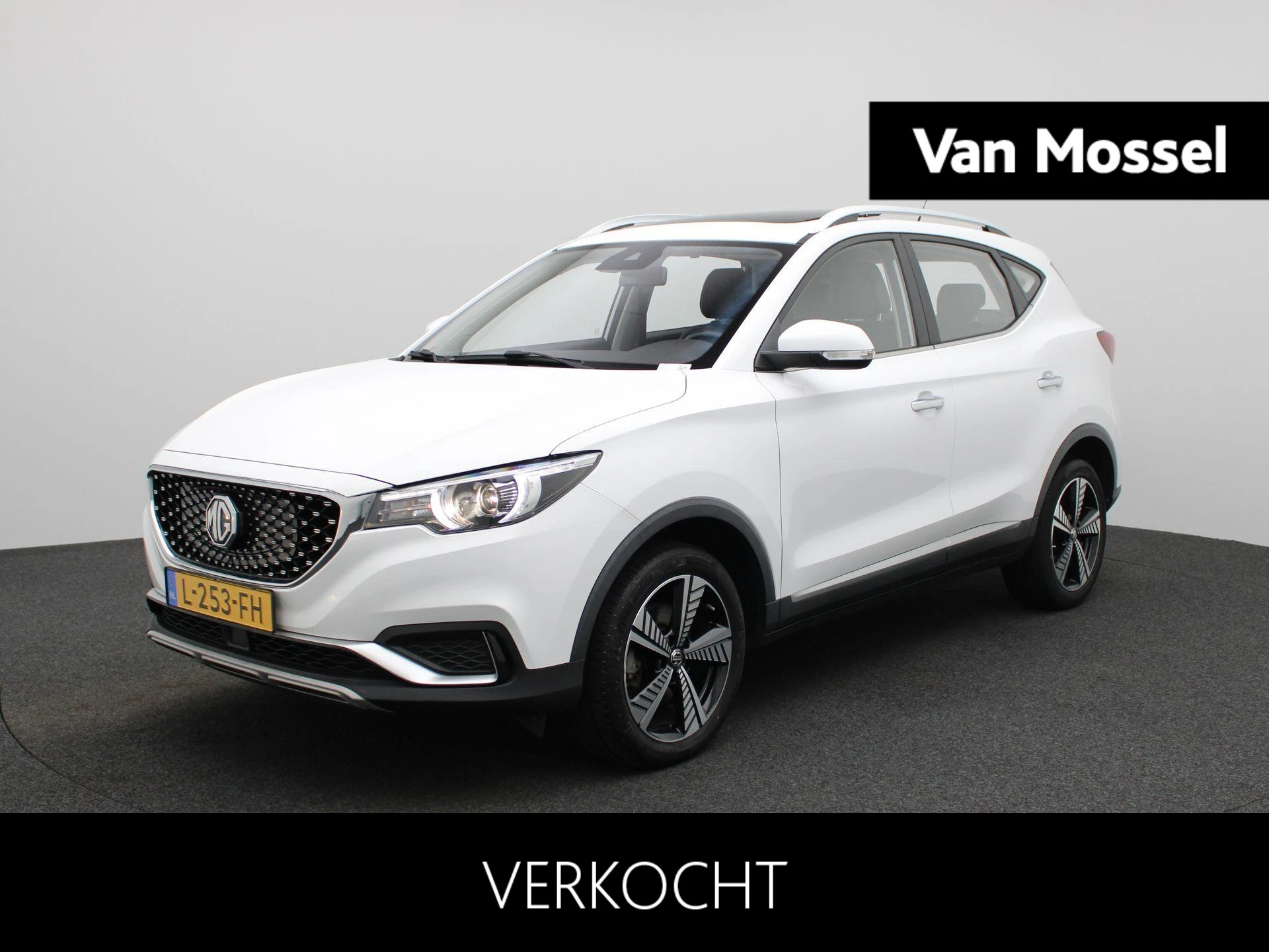 MG-ZS EV-image-0
