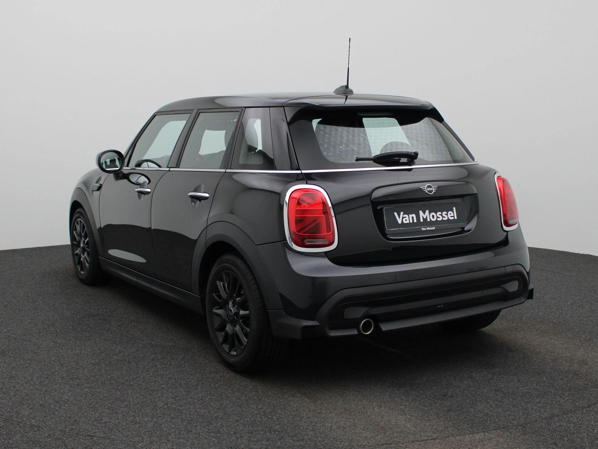 MINI-Cooper-image-1