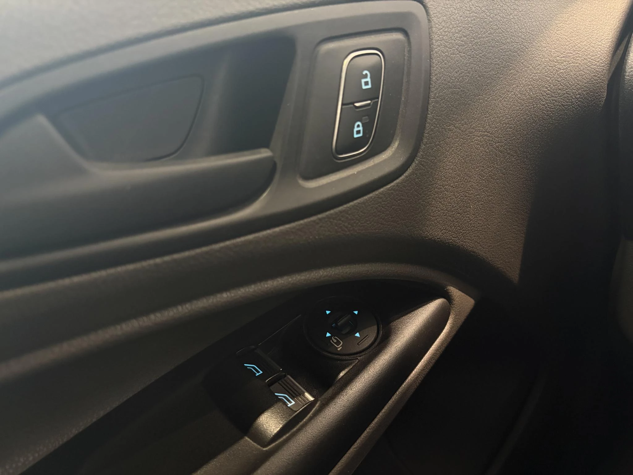 Ford-Transit Connect-image-18
