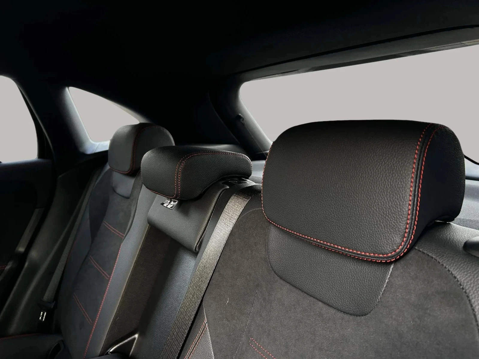 Mercedes-Benz-EQA-image-14